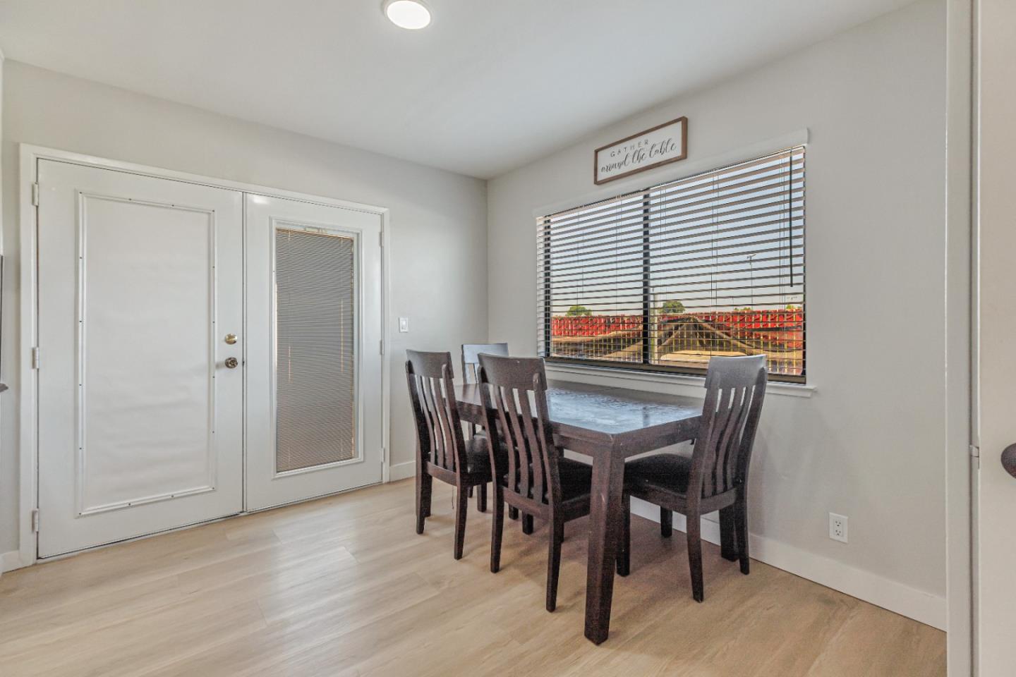Detail Gallery Image 14 of 38 For 200 Gibson Dr #36,  Hollister,  CA 95023 - 3 Beds | 1/1 Baths