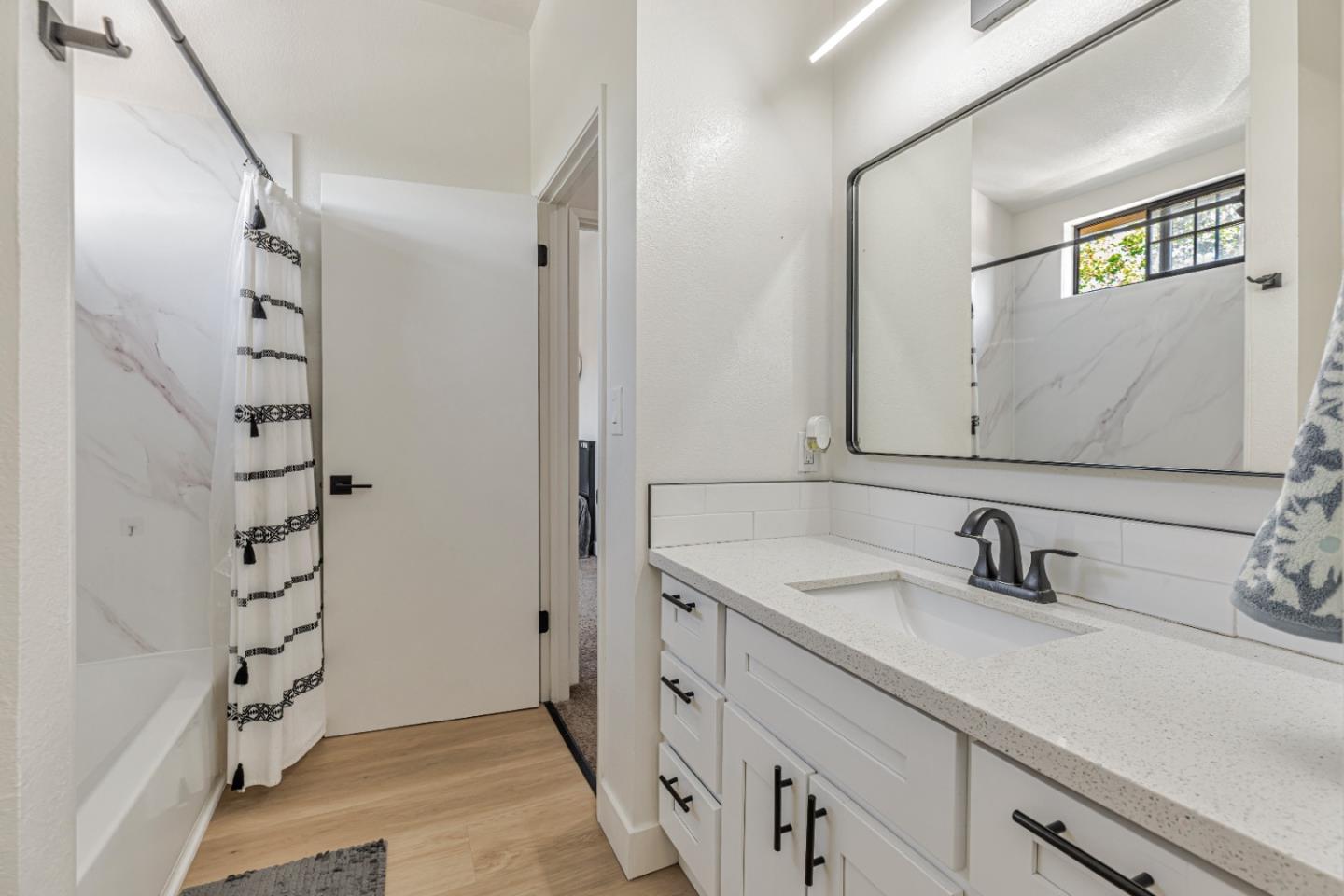 Detail Gallery Image 28 of 38 For 200 Gibson Dr #36,  Hollister,  CA 95023 - 3 Beds | 1/1 Baths