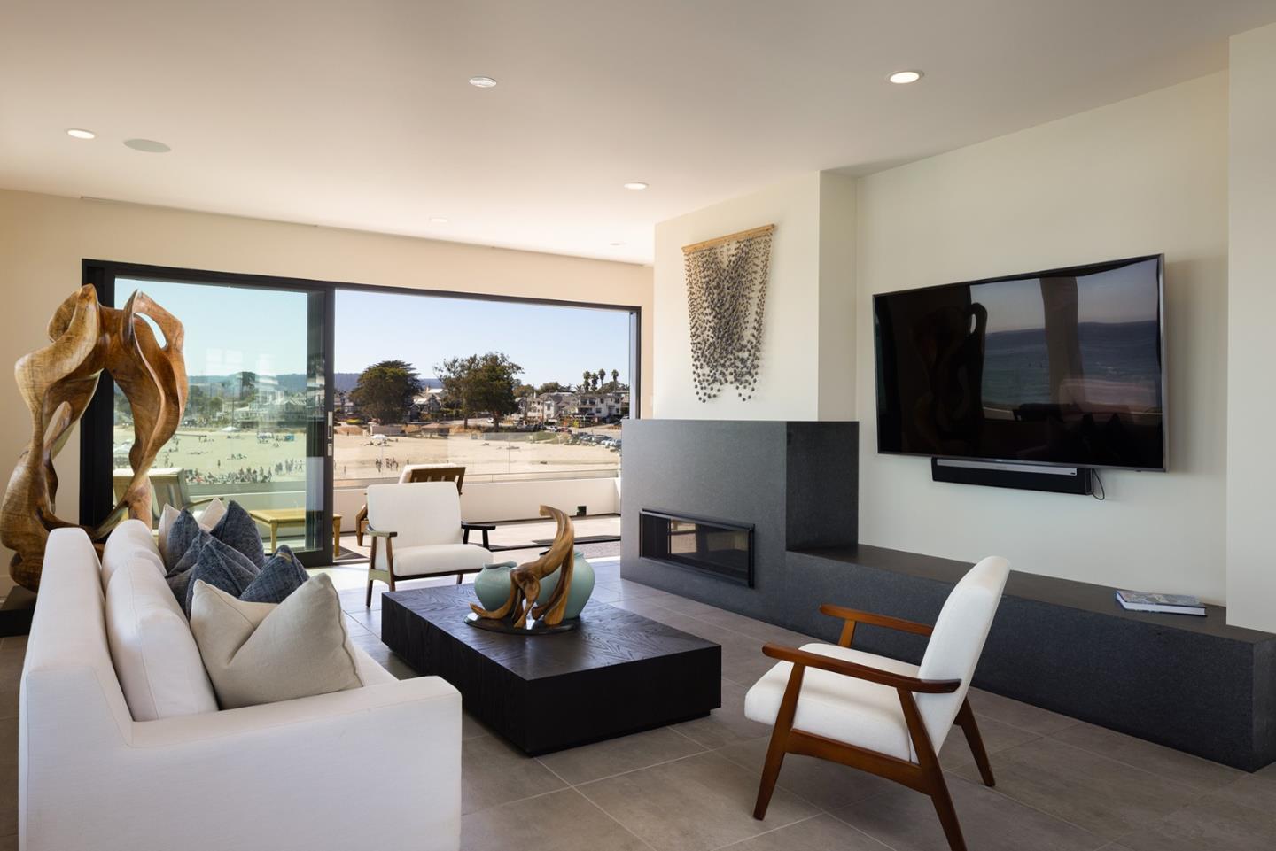 Detail Gallery Image 11 of 59 For 2900 E Cliff Dr, Santa Cruz,  CA 95062 - 4 Beds | 4 Baths