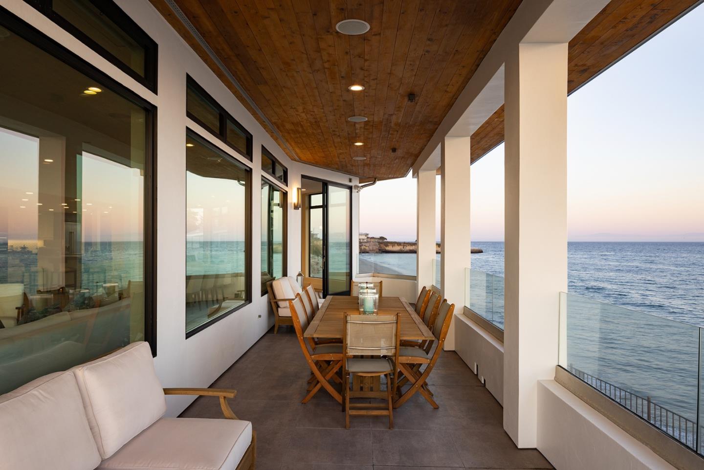 Detail Gallery Image 18 of 59 For 2900 E Cliff Dr, Santa Cruz,  CA 95062 - 4 Beds | 4 Baths