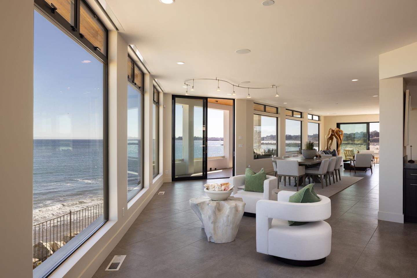 Detail Gallery Image 21 of 59 For 2900 E Cliff Dr, Santa Cruz,  CA 95062 - 4 Beds | 4 Baths