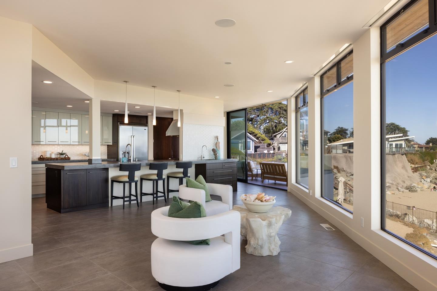 Detail Gallery Image 23 of 59 For 2900 E Cliff Dr, Santa Cruz,  CA 95062 - 4 Beds | 4 Baths