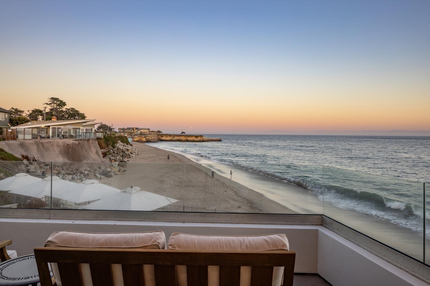 Detail Gallery Image 24 of 59 For 2900 E Cliff Dr, Santa Cruz,  CA 95062 - 4 Beds | 4 Baths