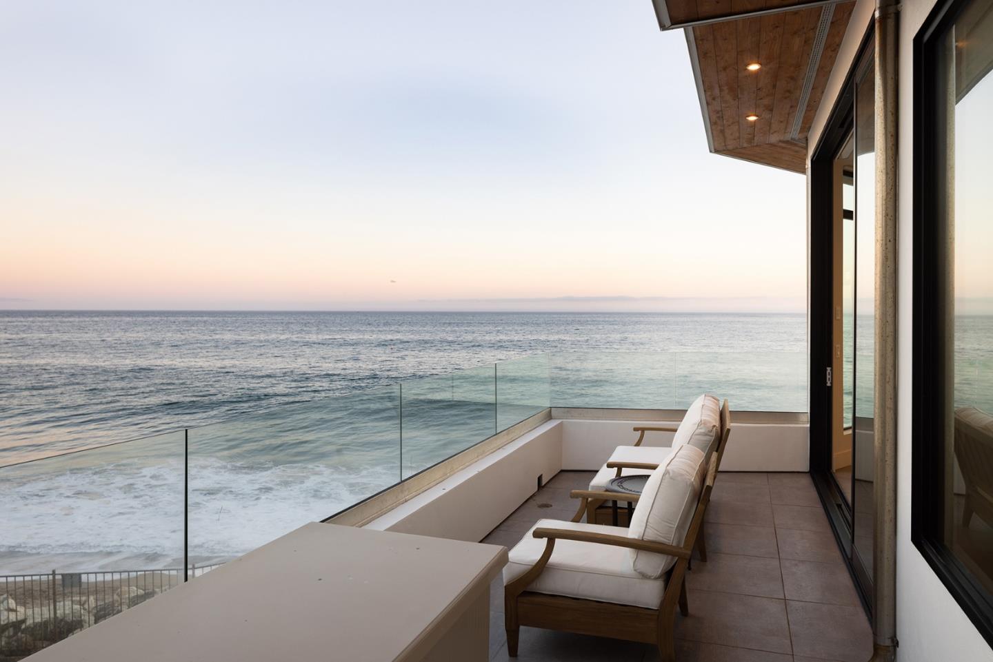 Detail Gallery Image 25 of 59 For 2900 E Cliff Dr, Santa Cruz,  CA 95062 - 4 Beds | 4 Baths