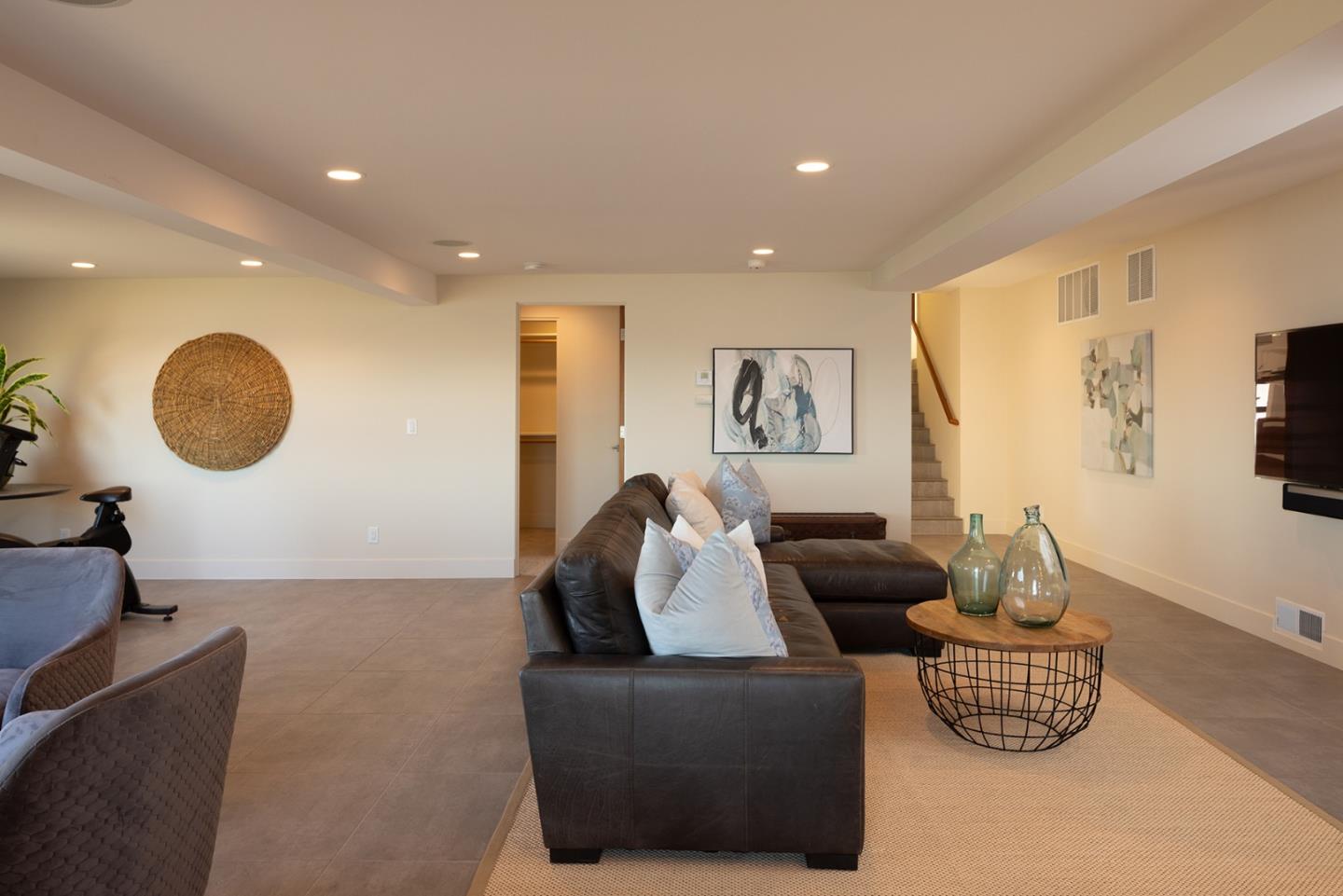 Detail Gallery Image 45 of 59 For 2900 E Cliff Dr, Santa Cruz,  CA 95062 - 4 Beds | 4 Baths