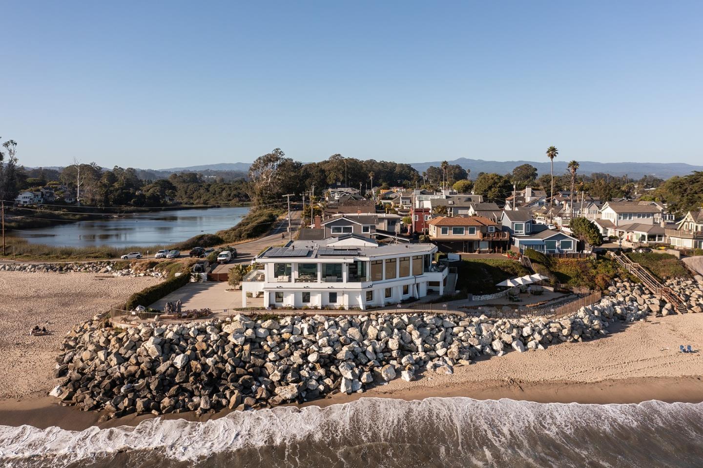 Detail Gallery Image 56 of 59 For 2900 E Cliff Dr, Santa Cruz,  CA 95062 - 4 Beds | 4 Baths