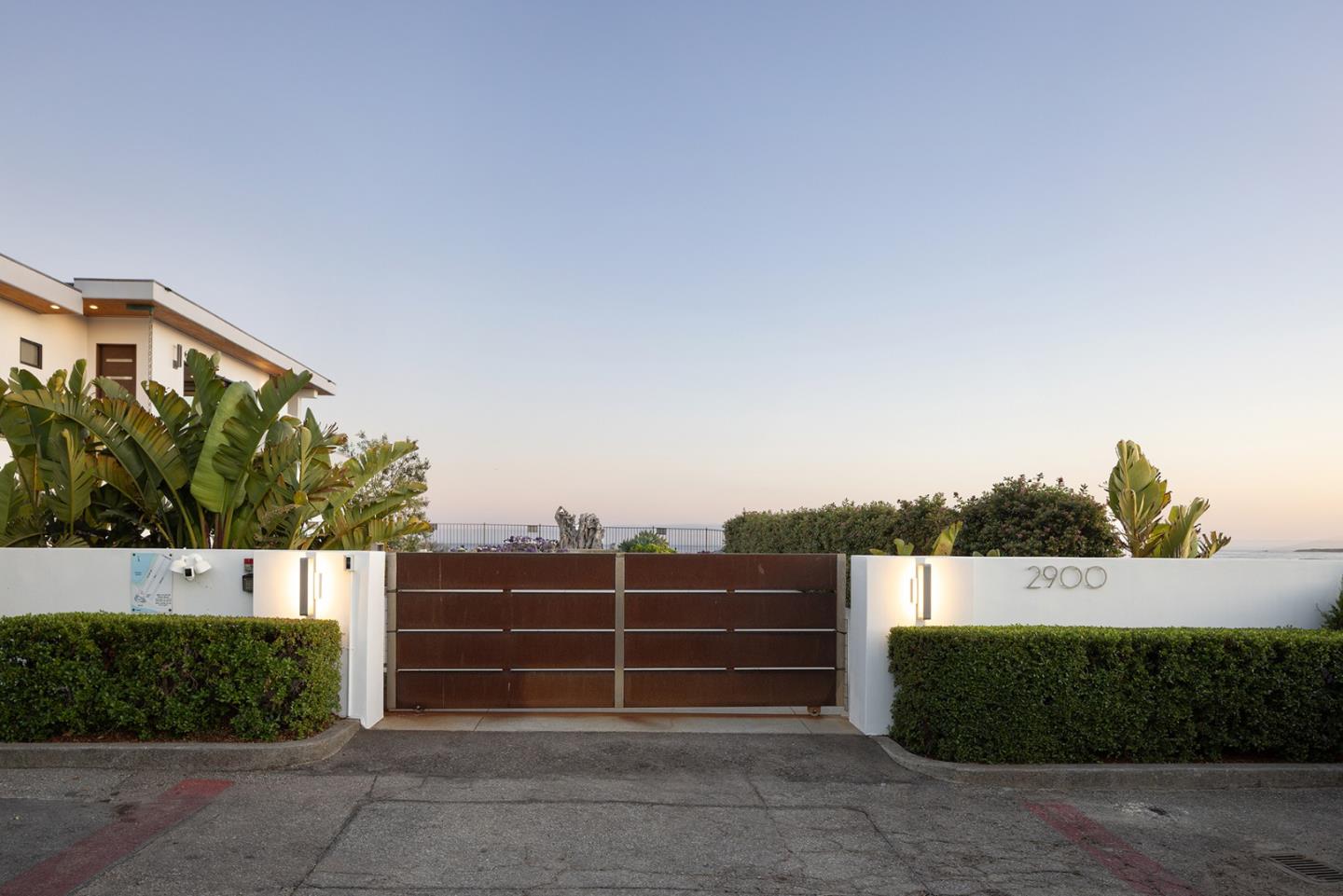 Detail Gallery Image 7 of 59 For 2900 E Cliff Dr, Santa Cruz,  CA 95062 - 4 Beds | 4 Baths