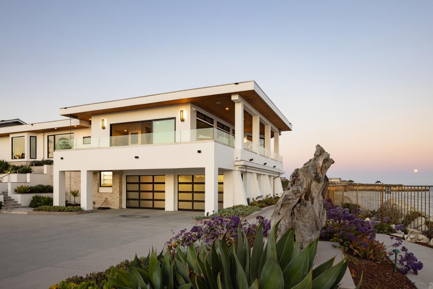 Detail Gallery Image 9 of 59 For 2900 E Cliff Dr, Santa Cruz,  CA 95062 - 4 Beds | 4 Baths
