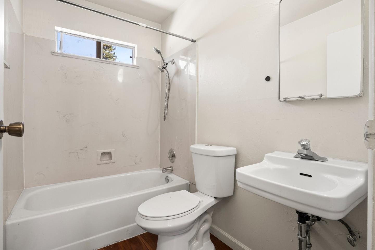 Detail Gallery Image 23 of 33 For 24598 Sybil Ave, Hayward,  CA 94542 - – Beds | – Baths
