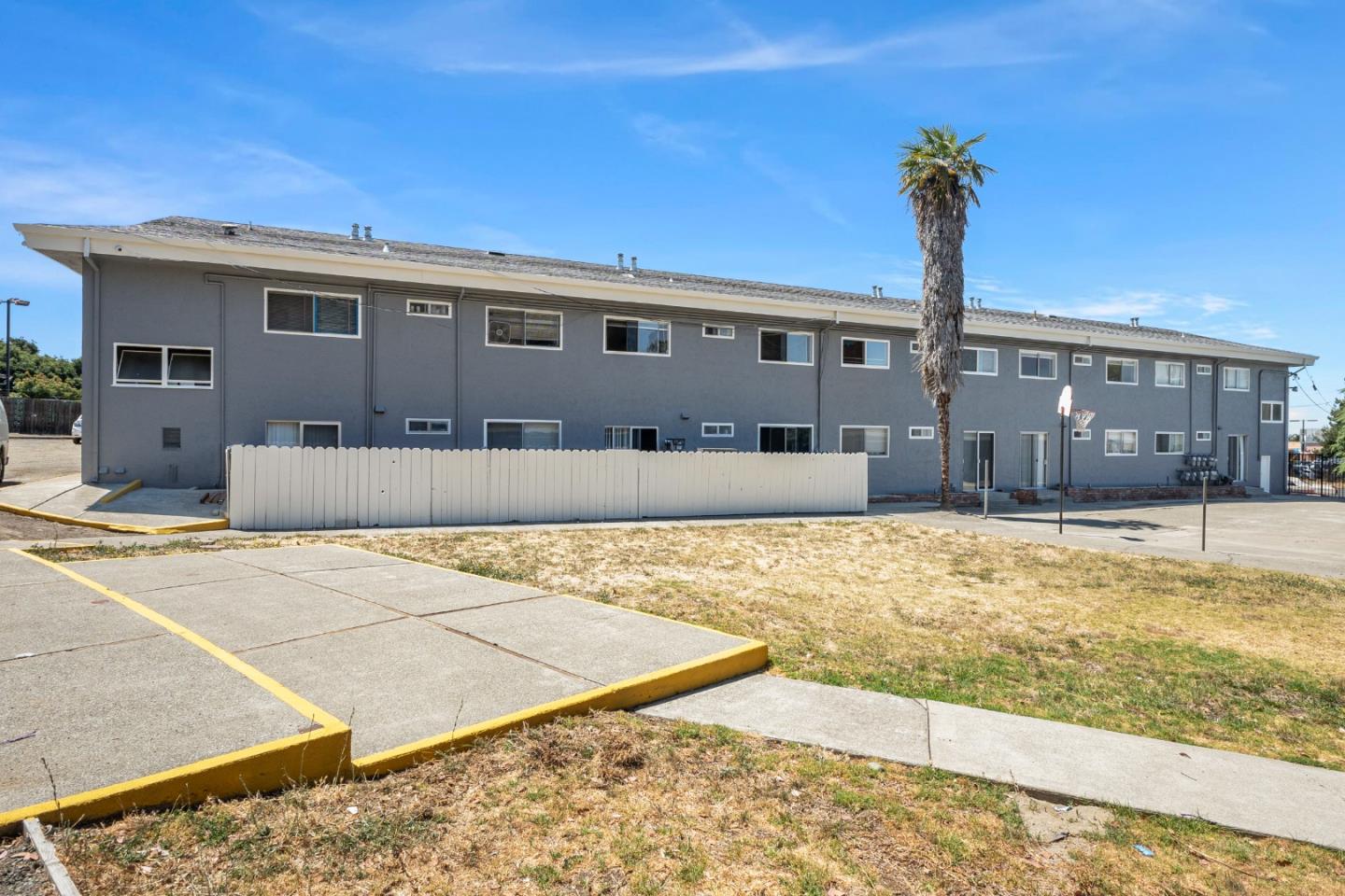 Detail Gallery Image 8 of 33 For 24598 Sybil Ave, Hayward,  CA 94542 - – Beds | – Baths