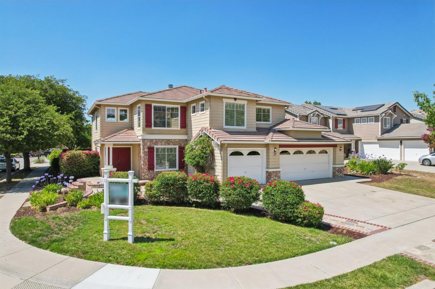 Detail Gallery Image 3 of 73 For 6307 Hematite Ct, San Jose,  CA 95135 - 4 Beds | 3 Baths