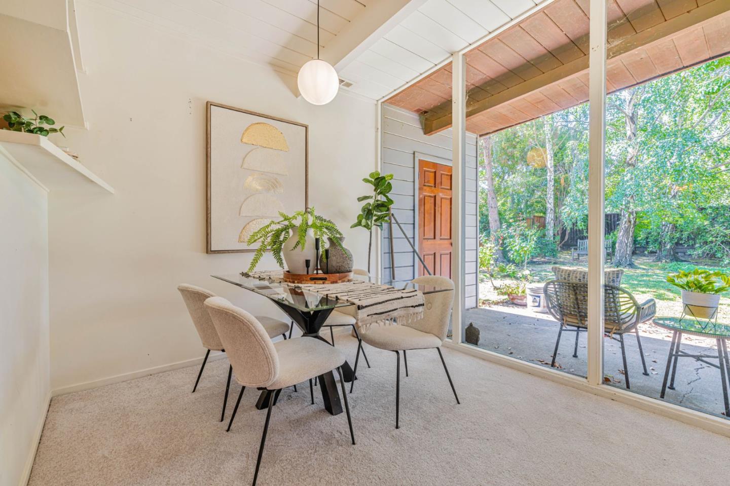 Detail Gallery Image 10 of 17 For 26 Roosevelt Cir, Palo Alto,  CA 94306 - 3 Beds | 2 Baths