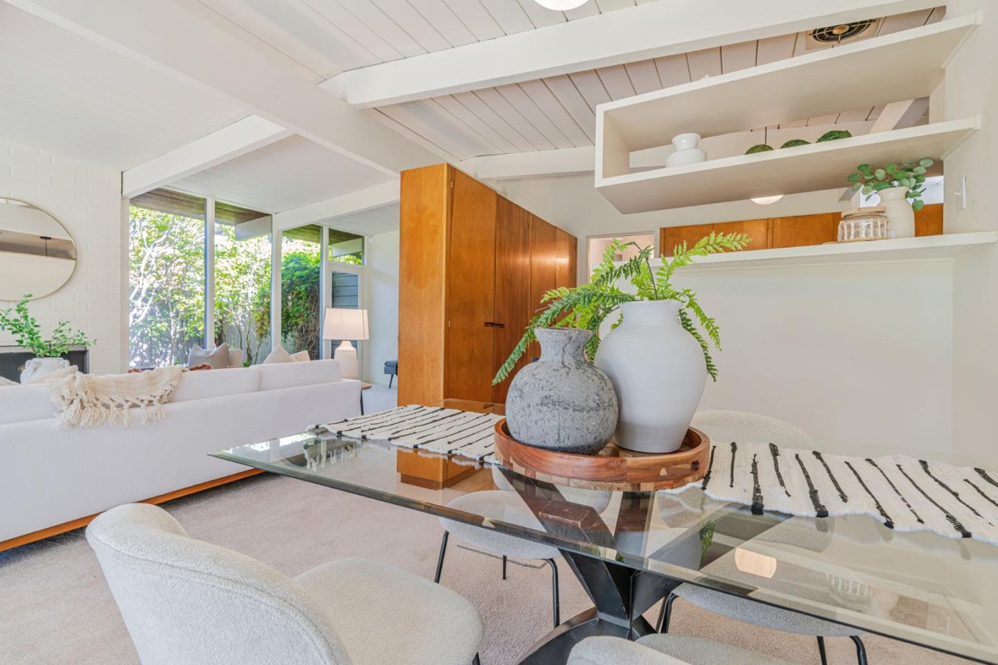 Detail Gallery Image 11 of 17 For 26 Roosevelt Cir, Palo Alto,  CA 94306 - 3 Beds | 2 Baths