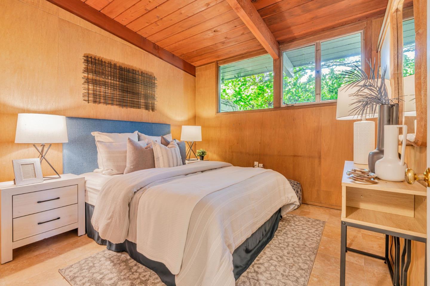 Detail Gallery Image 14 of 17 For 26 Roosevelt Cir, Palo Alto,  CA 94306 - 3 Beds | 2 Baths
