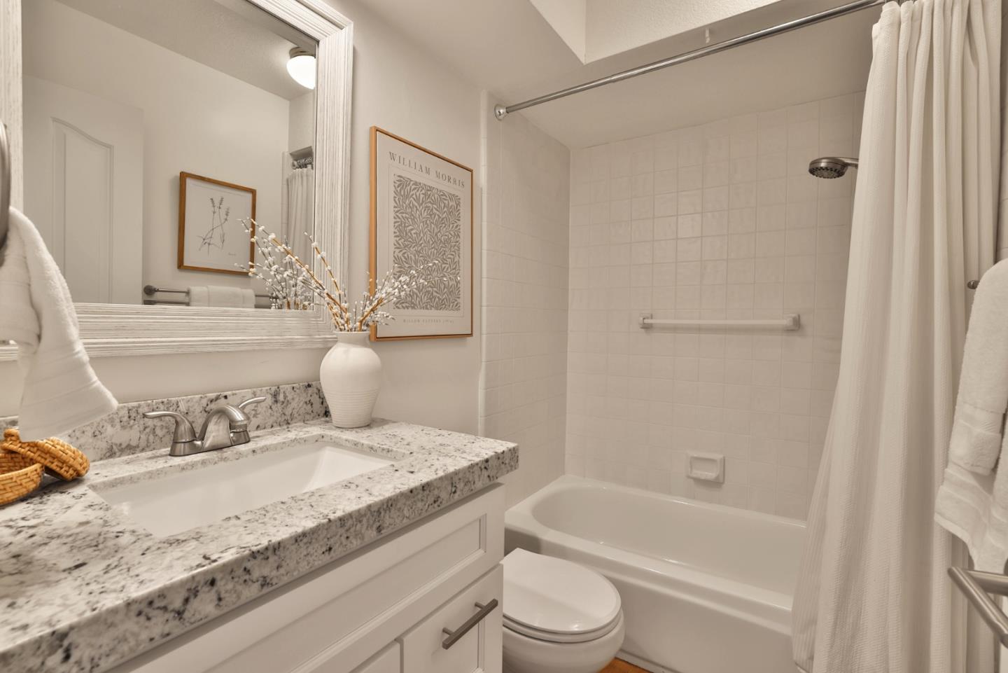 Detail Gallery Image 10 of 22 For 3199 Chivas Pl, San Jose,  CA 95117 - 3 Beds | 3 Baths