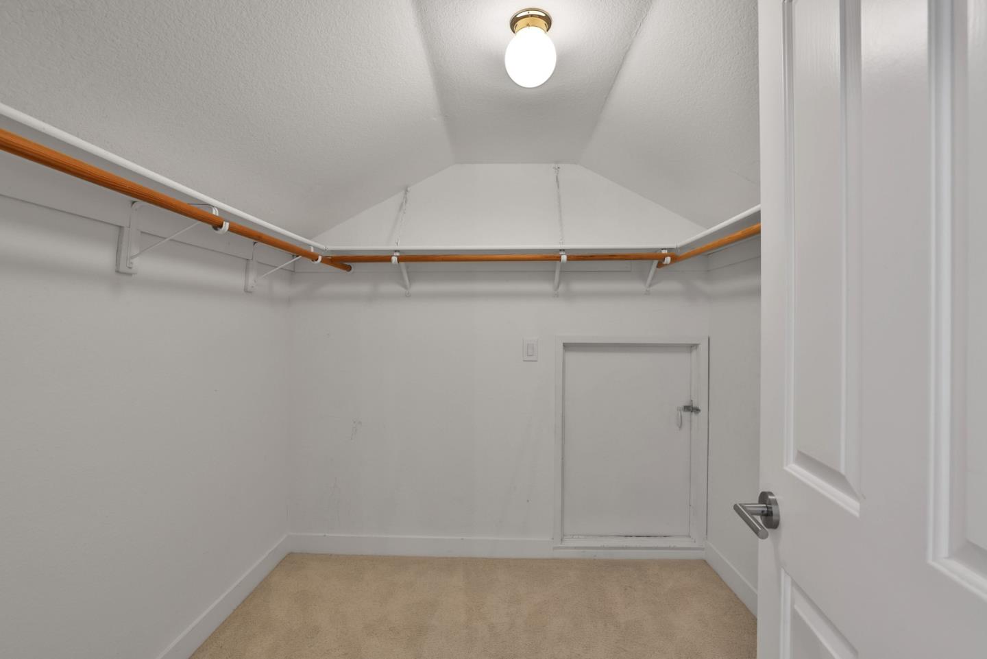 Detail Gallery Image 15 of 22 For 3199 Chivas Pl, San Jose,  CA 95117 - 3 Beds | 3 Baths