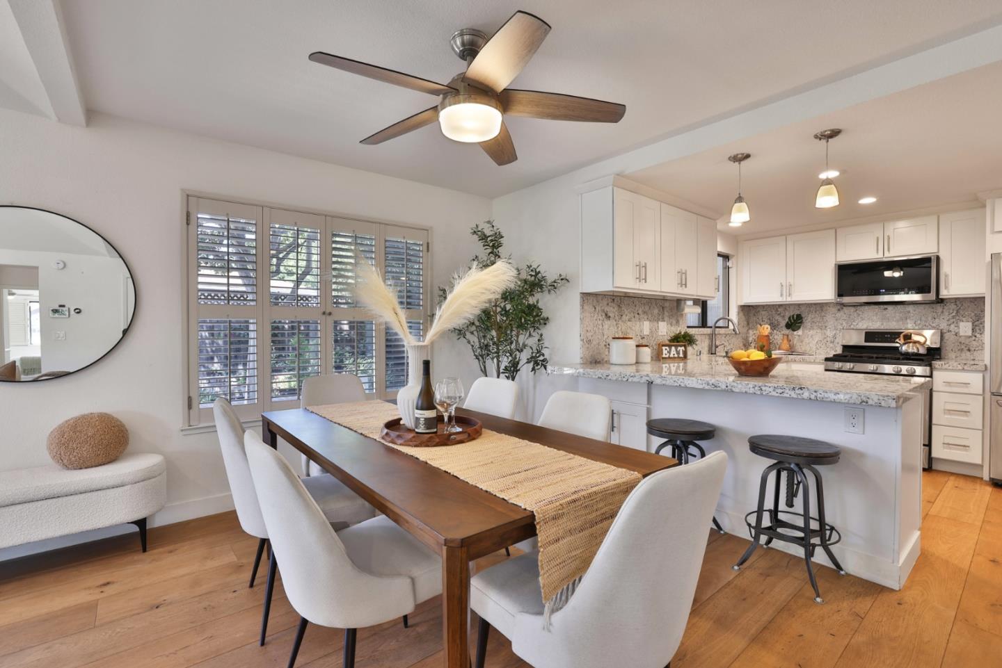 Detail Gallery Image 5 of 22 For 3199 Chivas Pl, San Jose,  CA 95117 - 3 Beds | 3 Baths