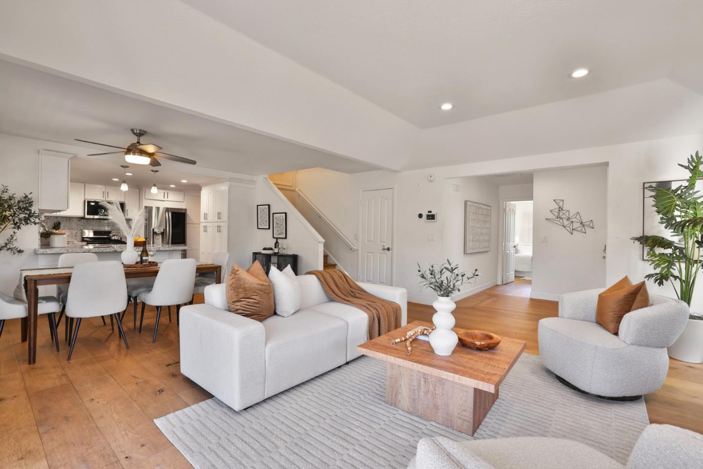 Detail Gallery Image 6 of 22 For 3199 Chivas Pl, San Jose,  CA 95117 - 3 Beds | 3 Baths