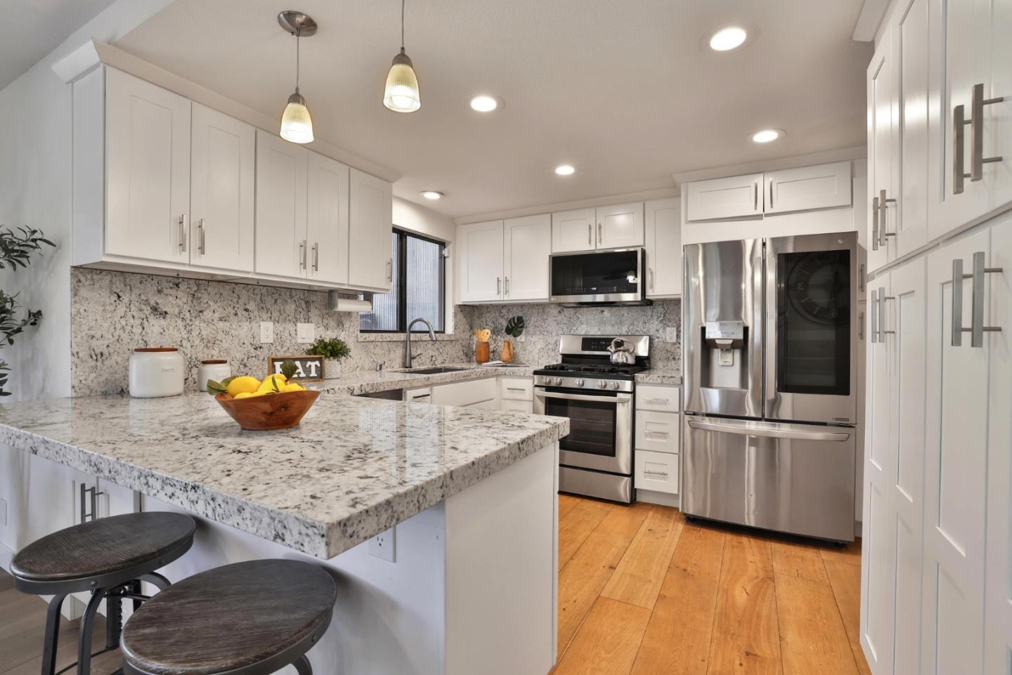 Detail Gallery Image 7 of 22 For 3199 Chivas Pl, San Jose,  CA 95117 - 3 Beds | 3 Baths