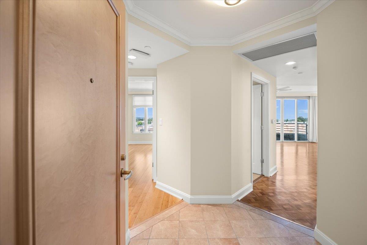 Detail Gallery Image 3 of 23 For 601 Laurel Ave #907,  San Mateo,  CA 94401 - 2 Beds | 2 Baths