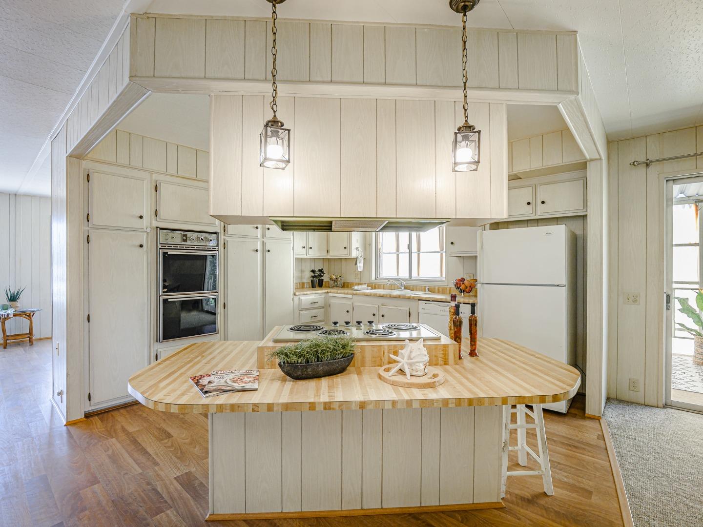 Detail Gallery Image 11 of 21 For 2655 Brommer St #16,  Santa Cruz,  CA 95062 - 2 Beds | 2 Baths