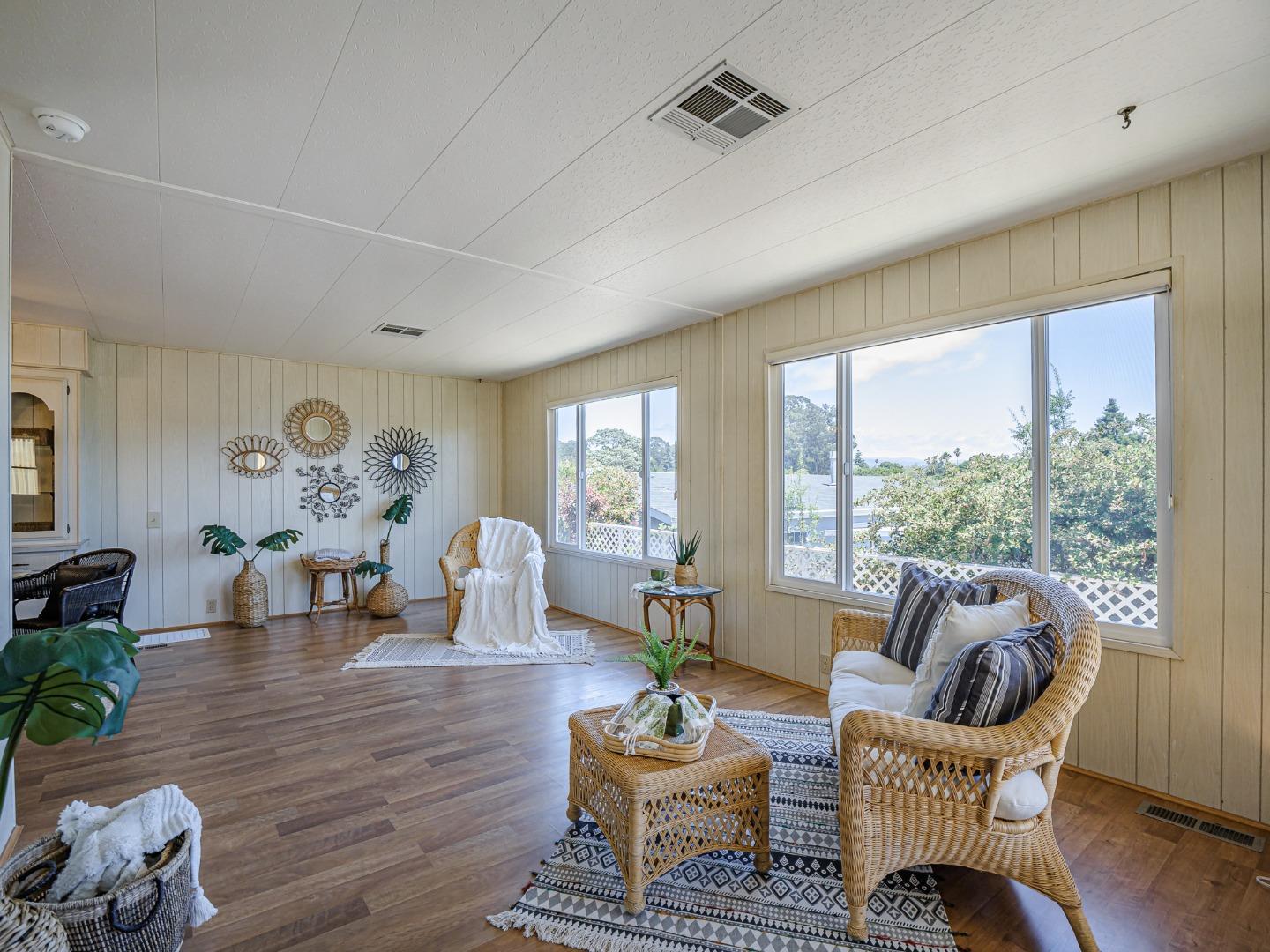 Detail Gallery Image 7 of 21 For 2655 Brommer St #16,  Santa Cruz,  CA 95062 - 2 Beds | 2 Baths