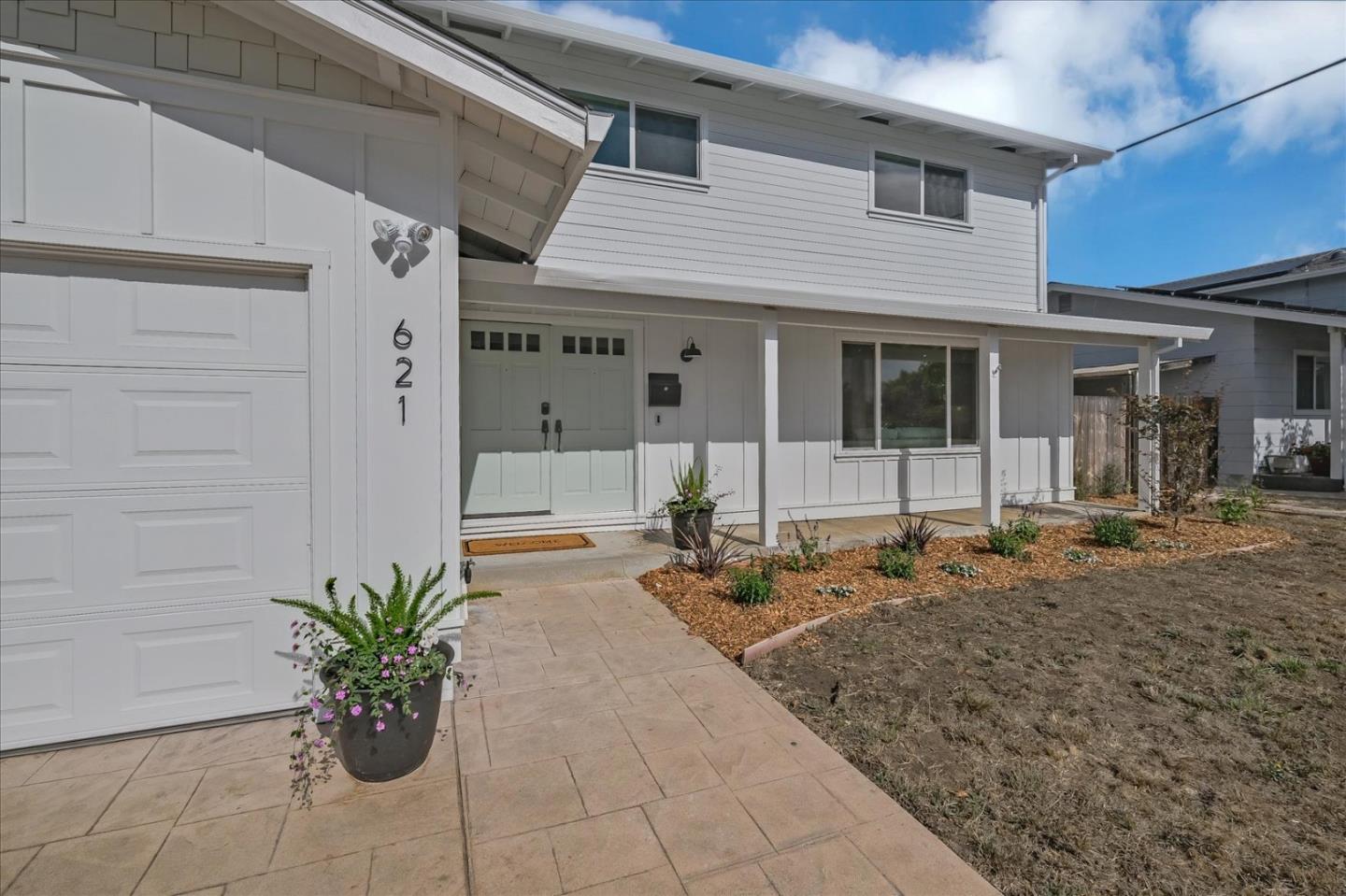 Detail Gallery Image 1 of 61 For 621 Monterey Ave, Capitola,  CA 95010 - 5 Beds | 2/1 Baths