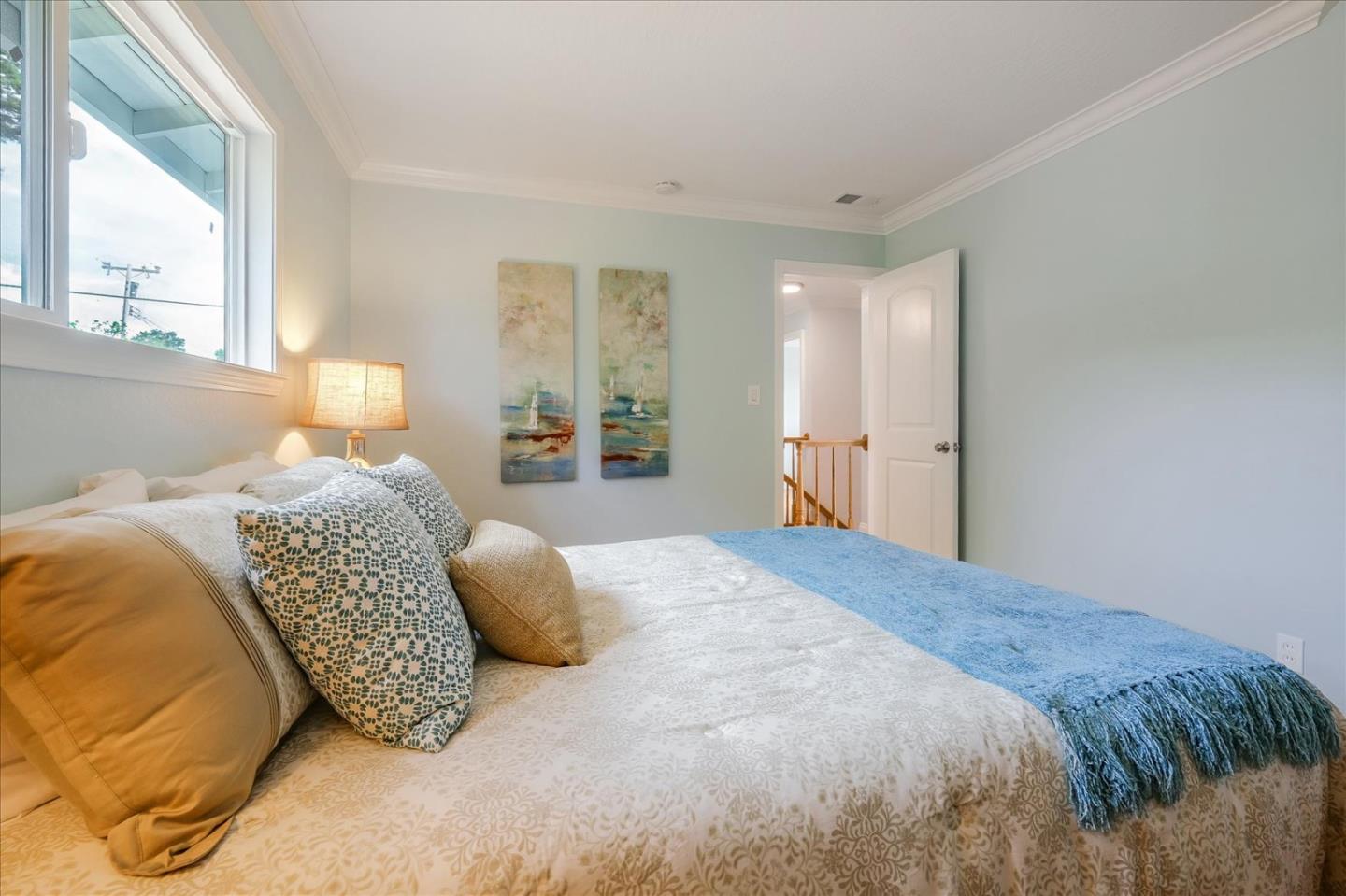 Detail Gallery Image 22 of 61 For 621 Monterey Ave, Capitola,  CA 95010 - 5 Beds | 2/1 Baths