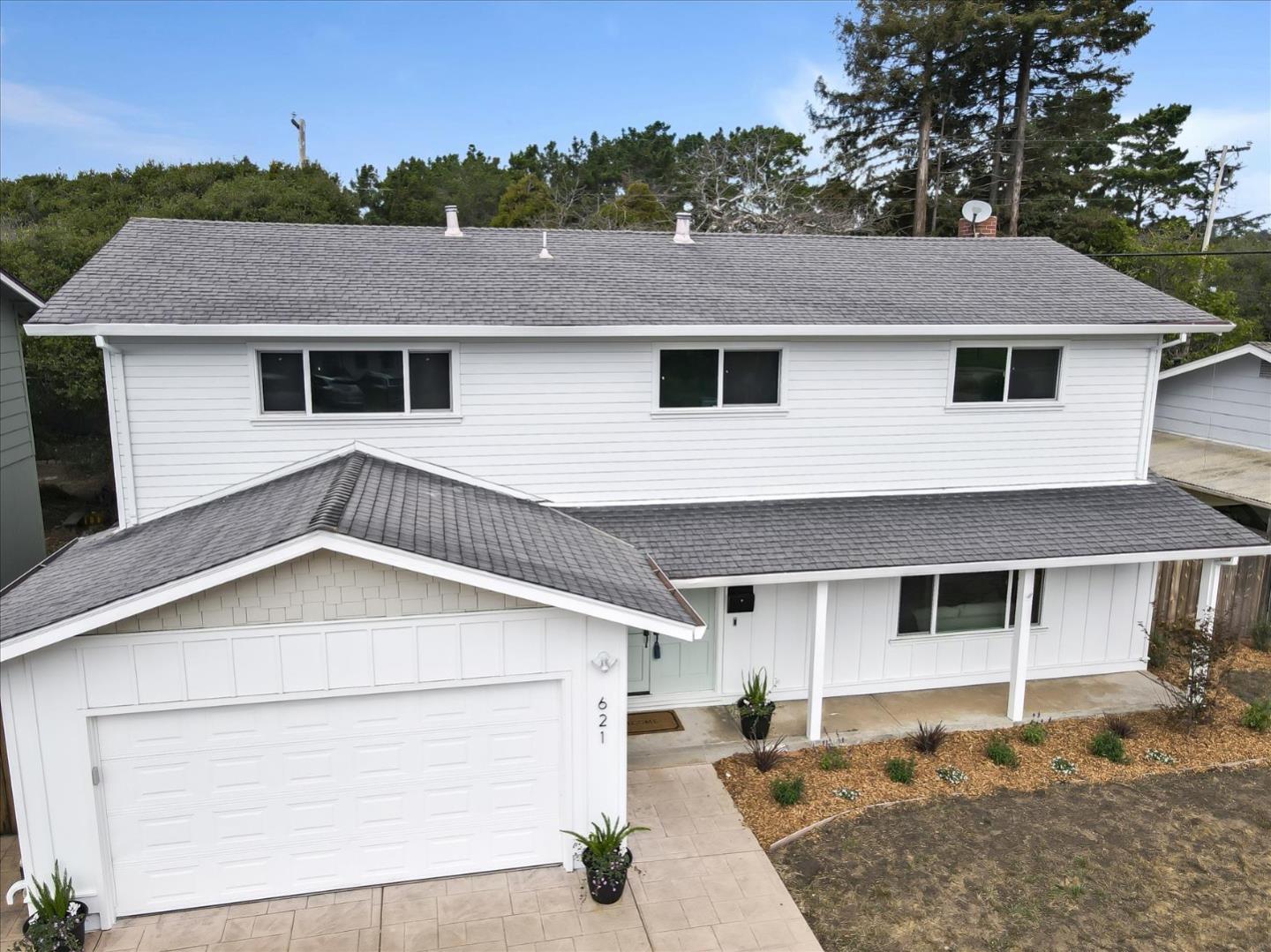 Detail Gallery Image 42 of 61 For 621 Monterey Ave, Capitola,  CA 95010 - 5 Beds | 2/1 Baths