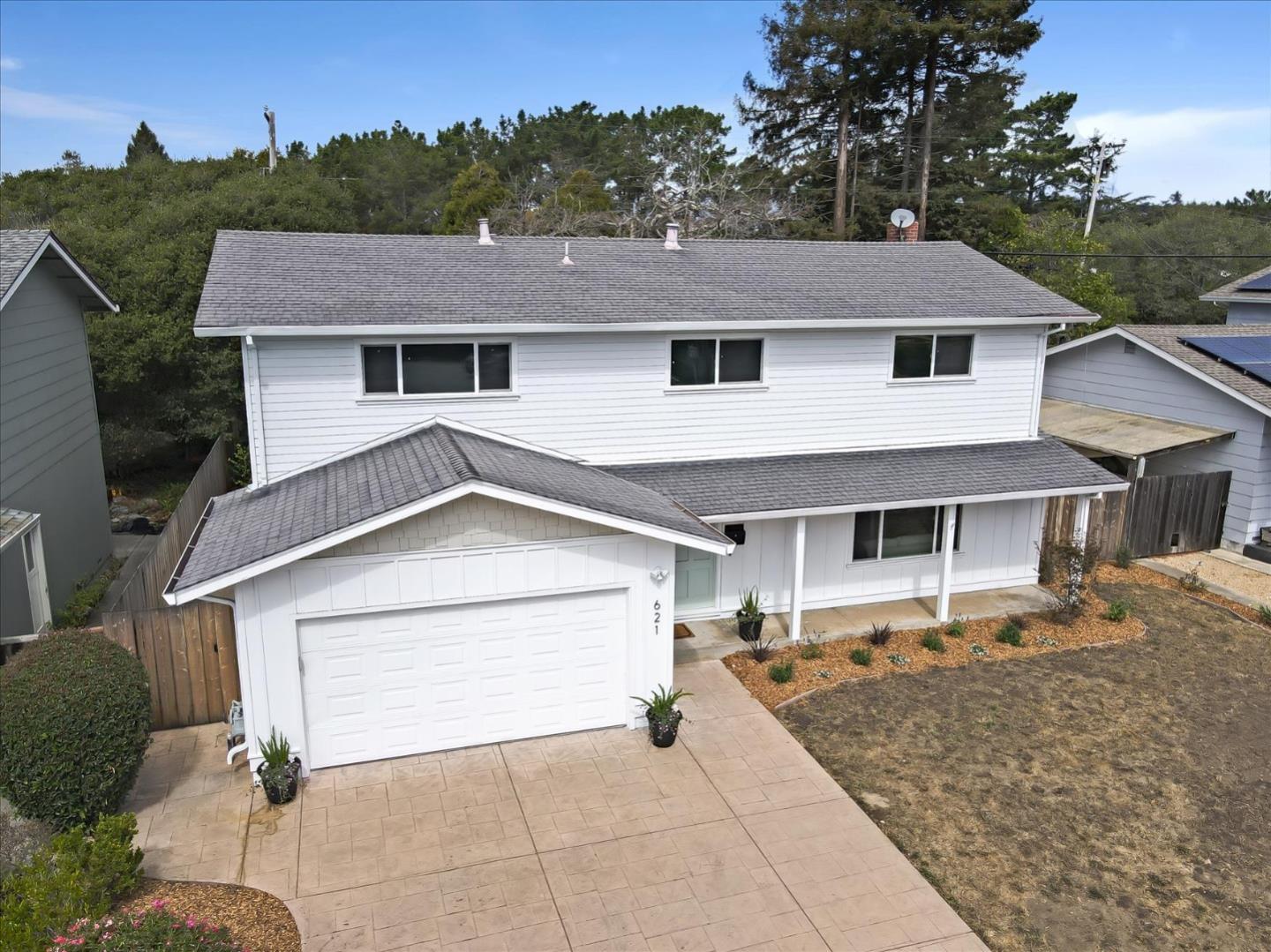 Detail Gallery Image 45 of 61 For 621 Monterey Ave, Capitola,  CA 95010 - 5 Beds | 2/1 Baths