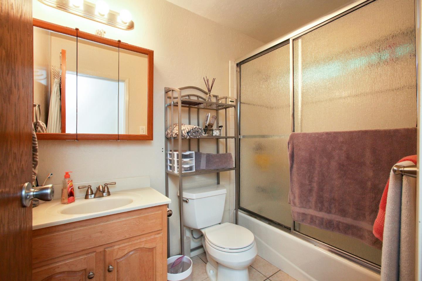 Detail Gallery Image 11 of 45 For 2200 Village Ct, Belmont,  CA 94002 - – Beds | – Baths