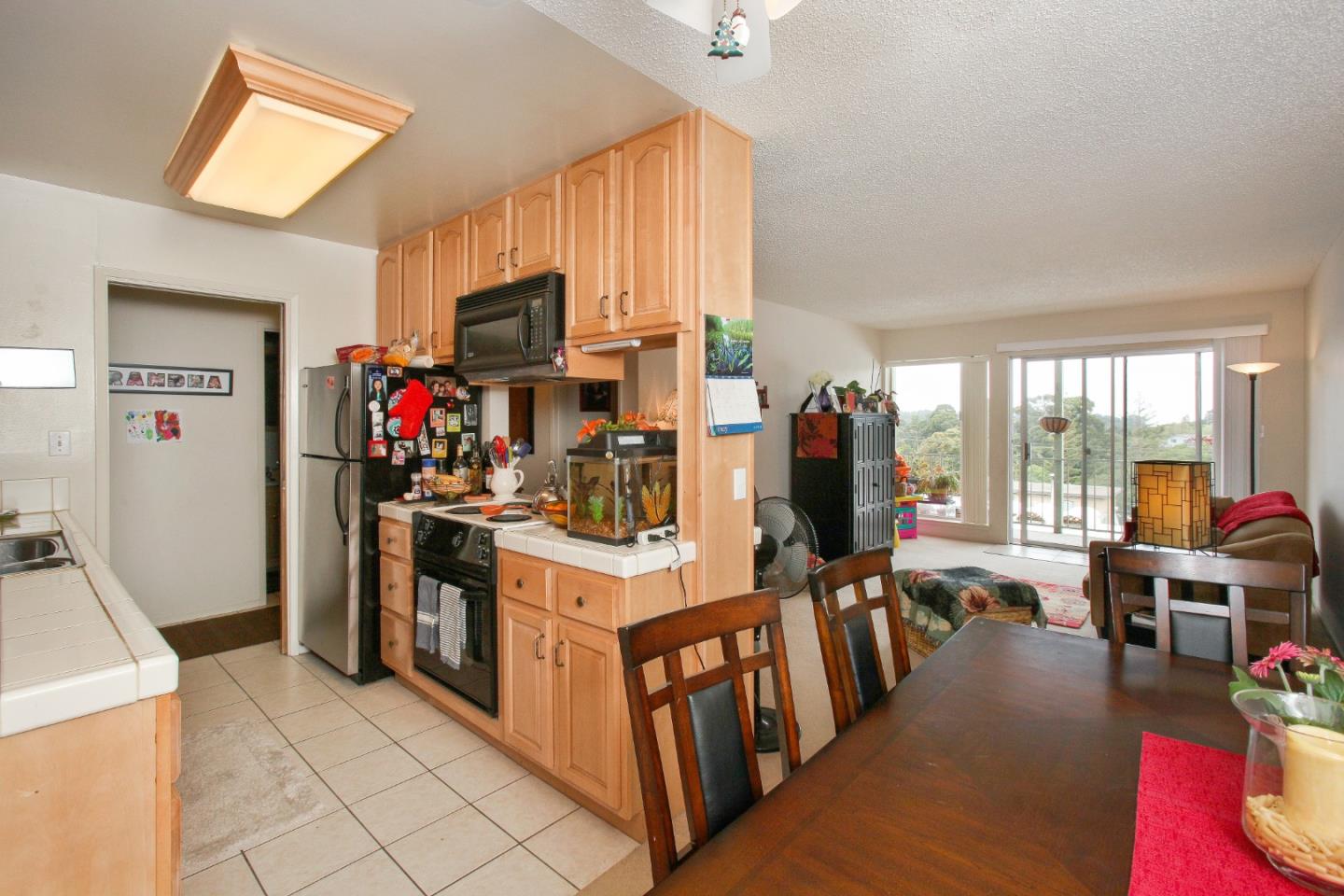 Detail Gallery Image 12 of 45 For 2200 Village Ct, Belmont,  CA 94002 - – Beds | – Baths
