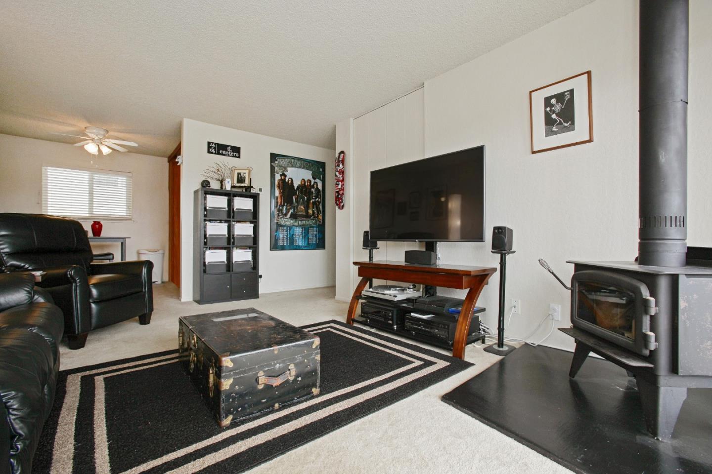 Detail Gallery Image 4 of 45 For 2200 Village Ct, Belmont,  CA 94002 - – Beds | – Baths