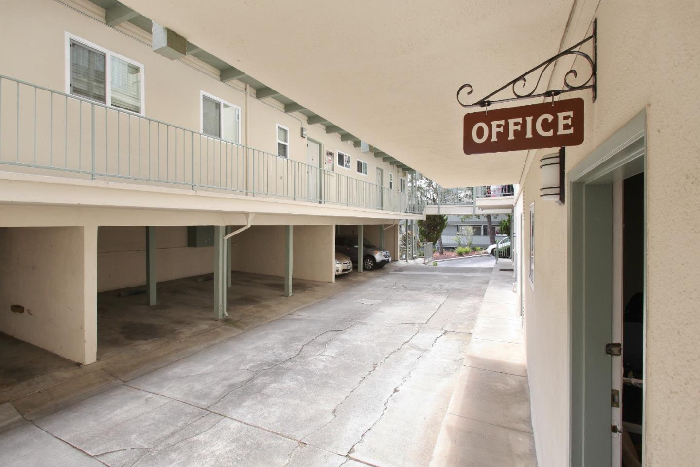 Detail Gallery Image 44 of 45 For 2200 Village Ct, Belmont,  CA 94002 - – Beds | – Baths