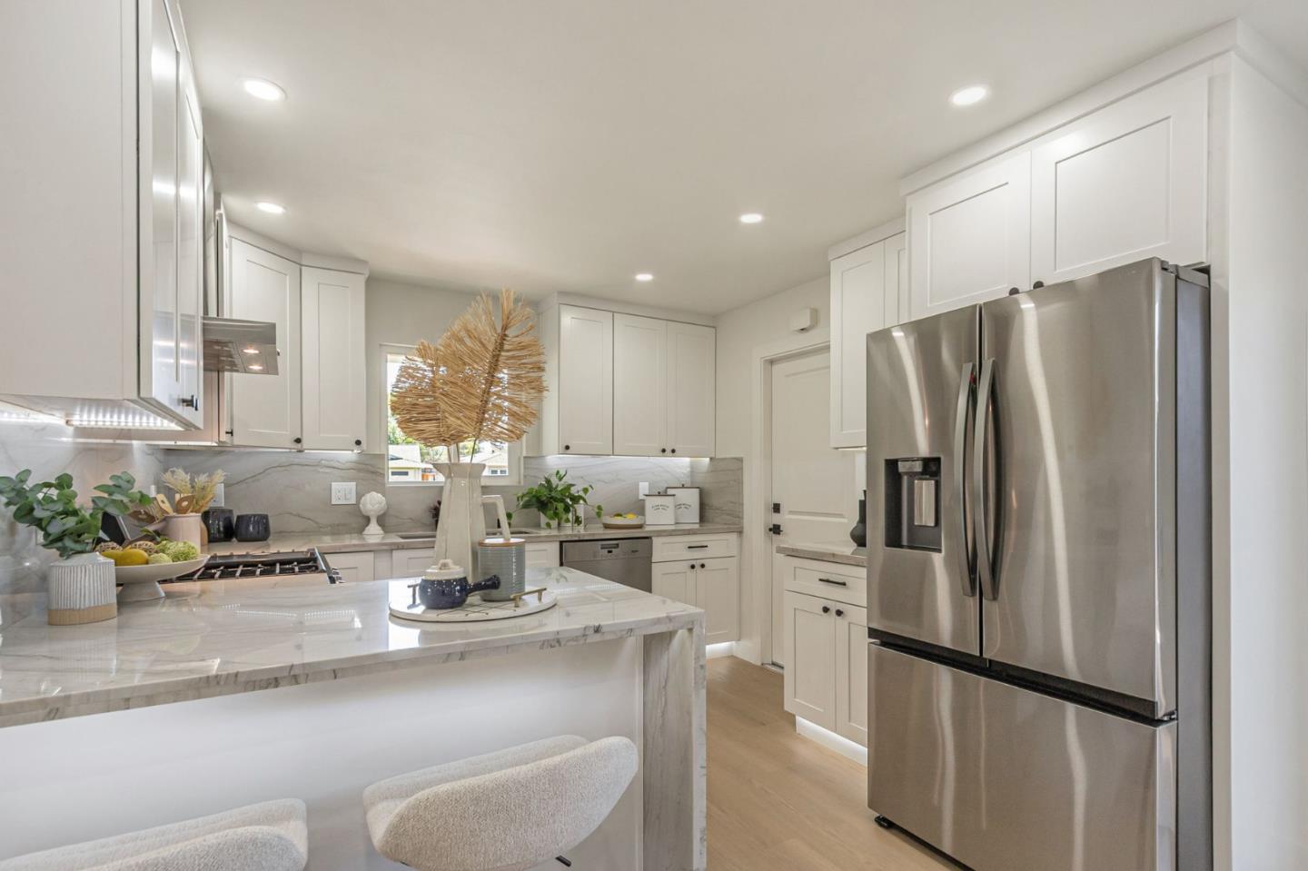 Detail Gallery Image 10 of 45 For 890 Silacci Dr, Campbell,  CA 95008 - 3 Beds | 2 Baths