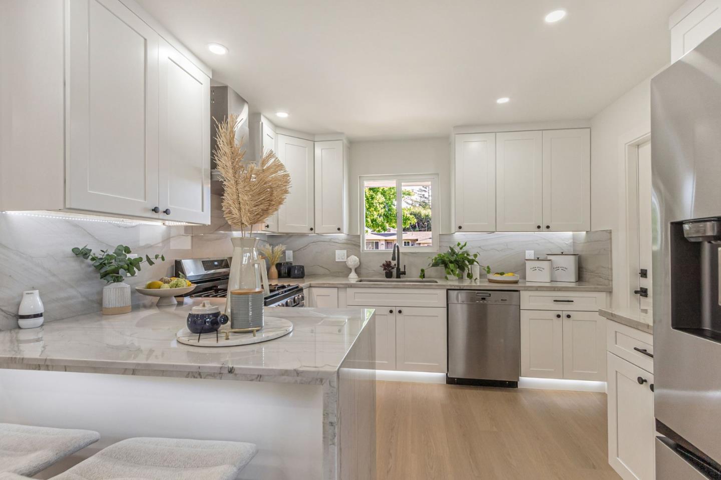 Detail Gallery Image 11 of 45 For 890 Silacci Dr, Campbell,  CA 95008 - 3 Beds | 2 Baths