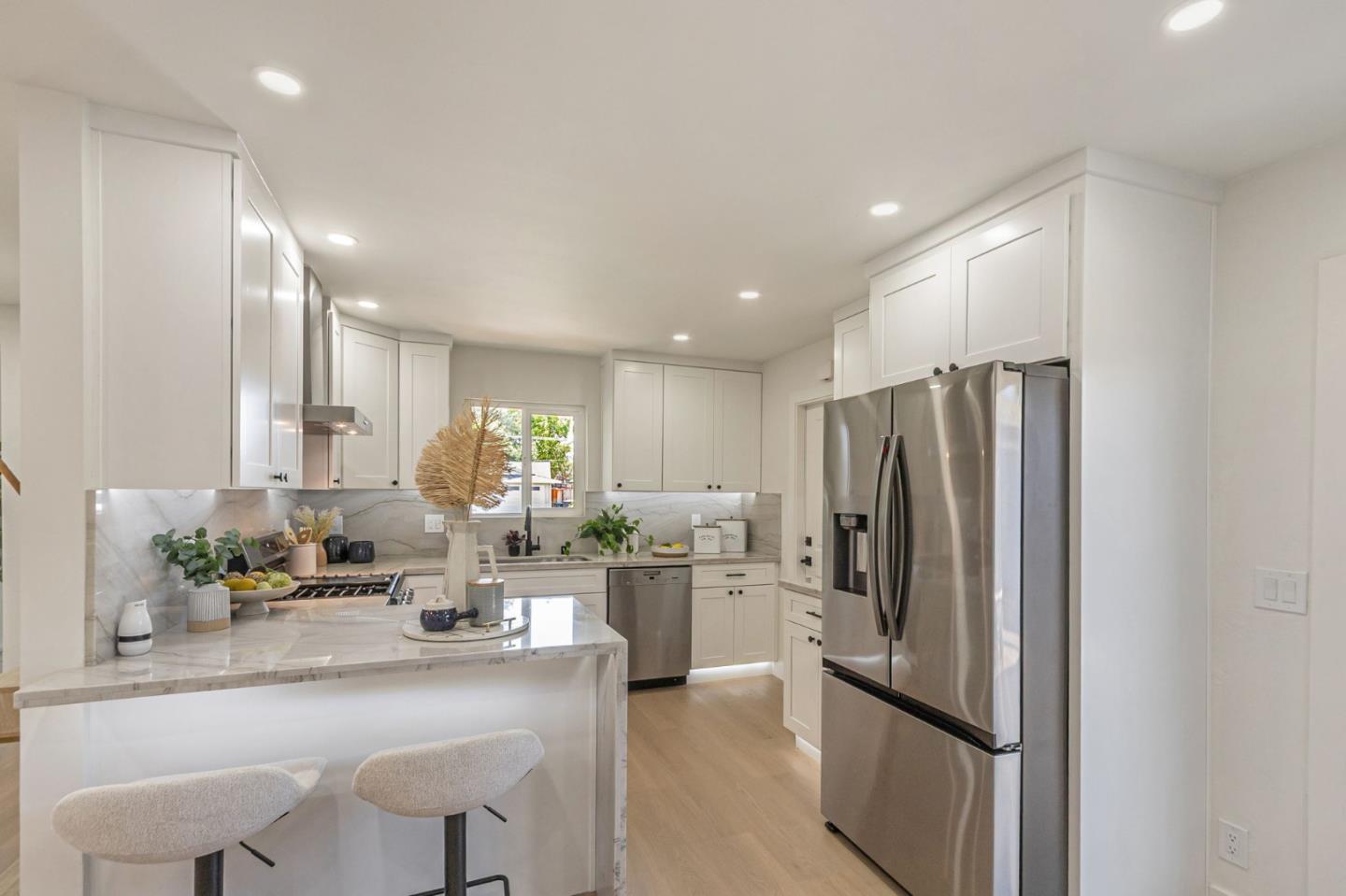 Detail Gallery Image 13 of 45 For 890 Silacci Dr, Campbell,  CA 95008 - 3 Beds | 2 Baths