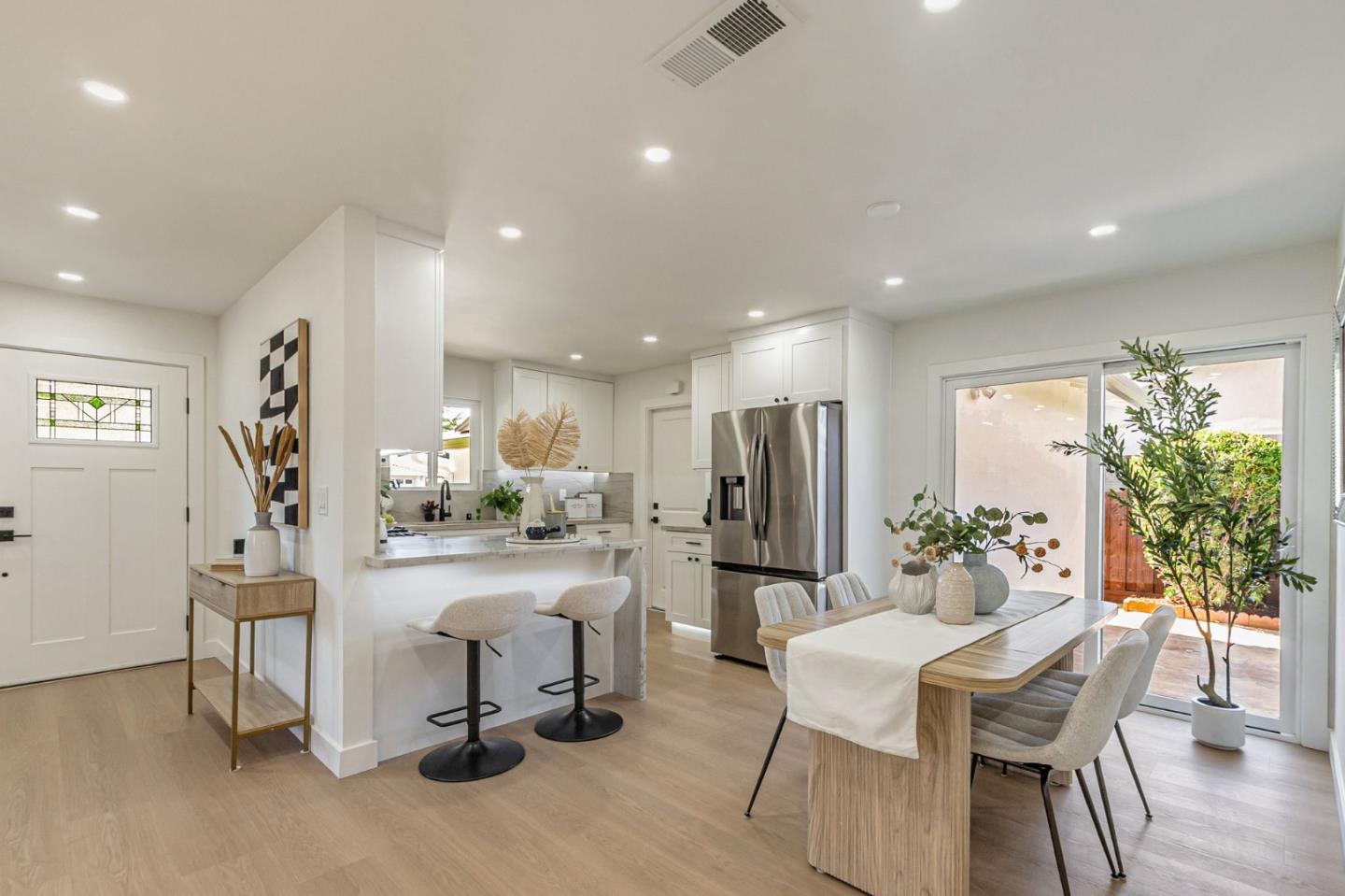 Detail Gallery Image 15 of 45 For 890 Silacci Dr, Campbell,  CA 95008 - 3 Beds | 2 Baths