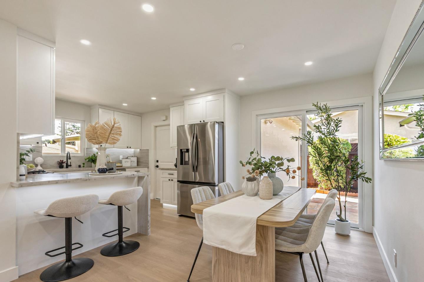 Detail Gallery Image 16 of 45 For 890 Silacci Dr, Campbell,  CA 95008 - 3 Beds | 2 Baths