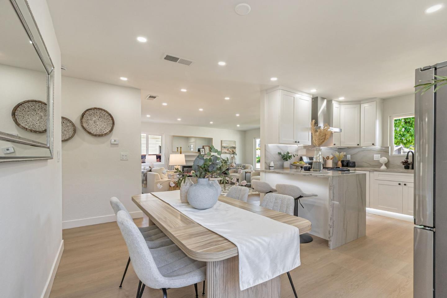 Detail Gallery Image 18 of 45 For 890 Silacci Dr, Campbell,  CA 95008 - 3 Beds | 2 Baths