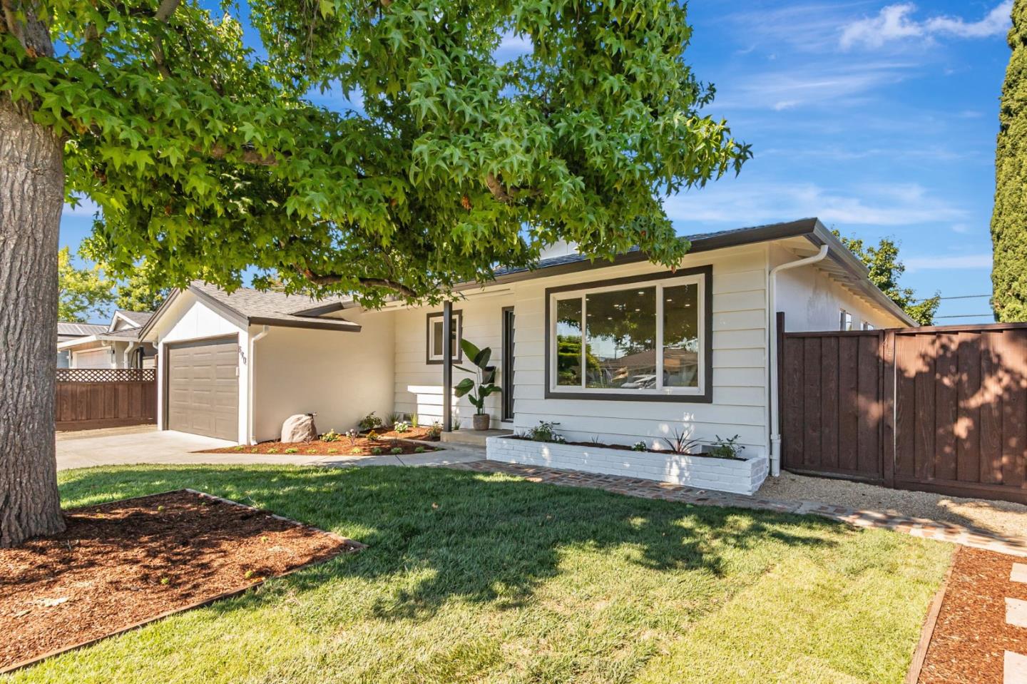 Detail Gallery Image 3 of 45 For 890 Silacci Dr, Campbell,  CA 95008 - 3 Beds | 2 Baths
