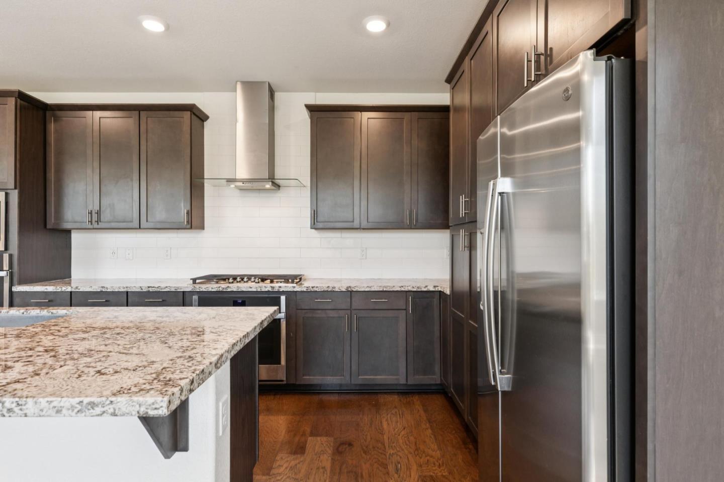 Detail Gallery Image 16 of 53 For 8908 Upbeat Way, Elk Grove,  CA 95757 - 3 Beds | 2/1 Baths