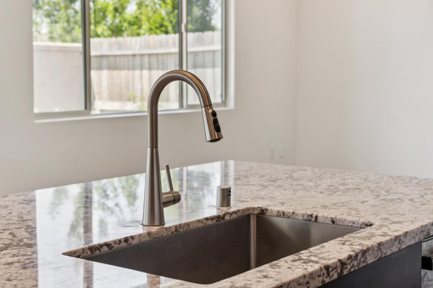 Detail Gallery Image 21 of 53 For 8908 Upbeat Way, Elk Grove,  CA 95757 - 3 Beds | 2/1 Baths