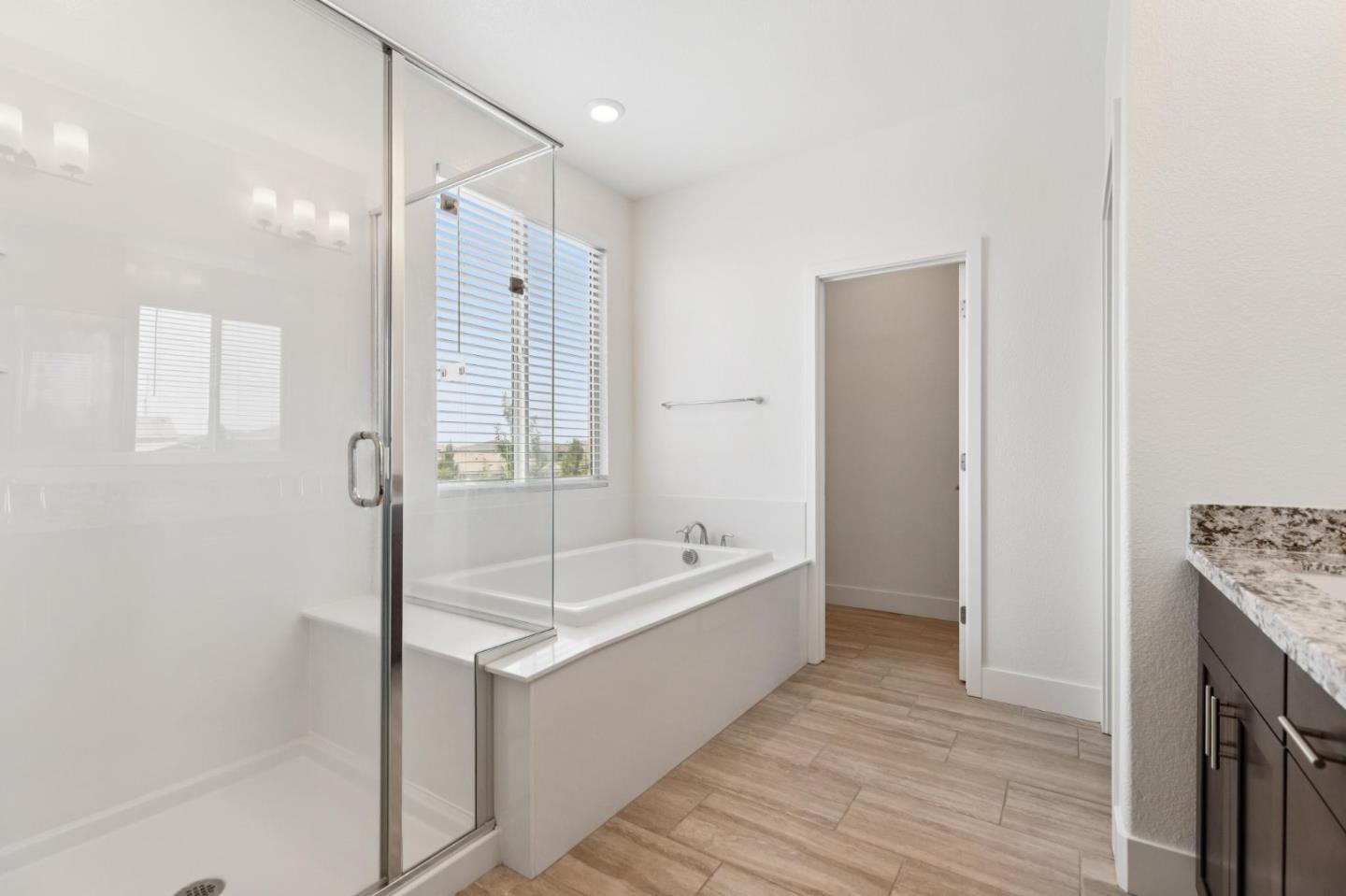 Detail Gallery Image 28 of 53 For 8908 Upbeat Way, Elk Grove,  CA 95757 - 3 Beds | 2/1 Baths