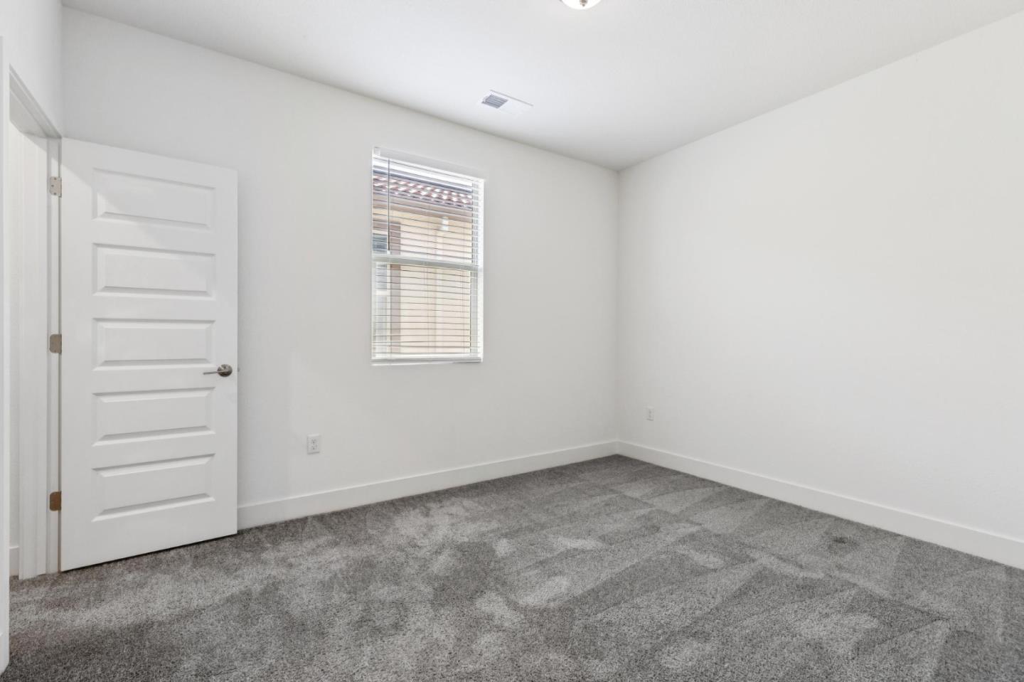 Detail Gallery Image 33 of 53 For 8908 Upbeat Way, Elk Grove,  CA 95757 - 3 Beds | 2/1 Baths