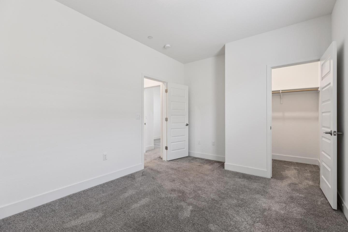 Detail Gallery Image 34 of 53 For 8908 Upbeat Way, Elk Grove,  CA 95757 - 3 Beds | 2/1 Baths
