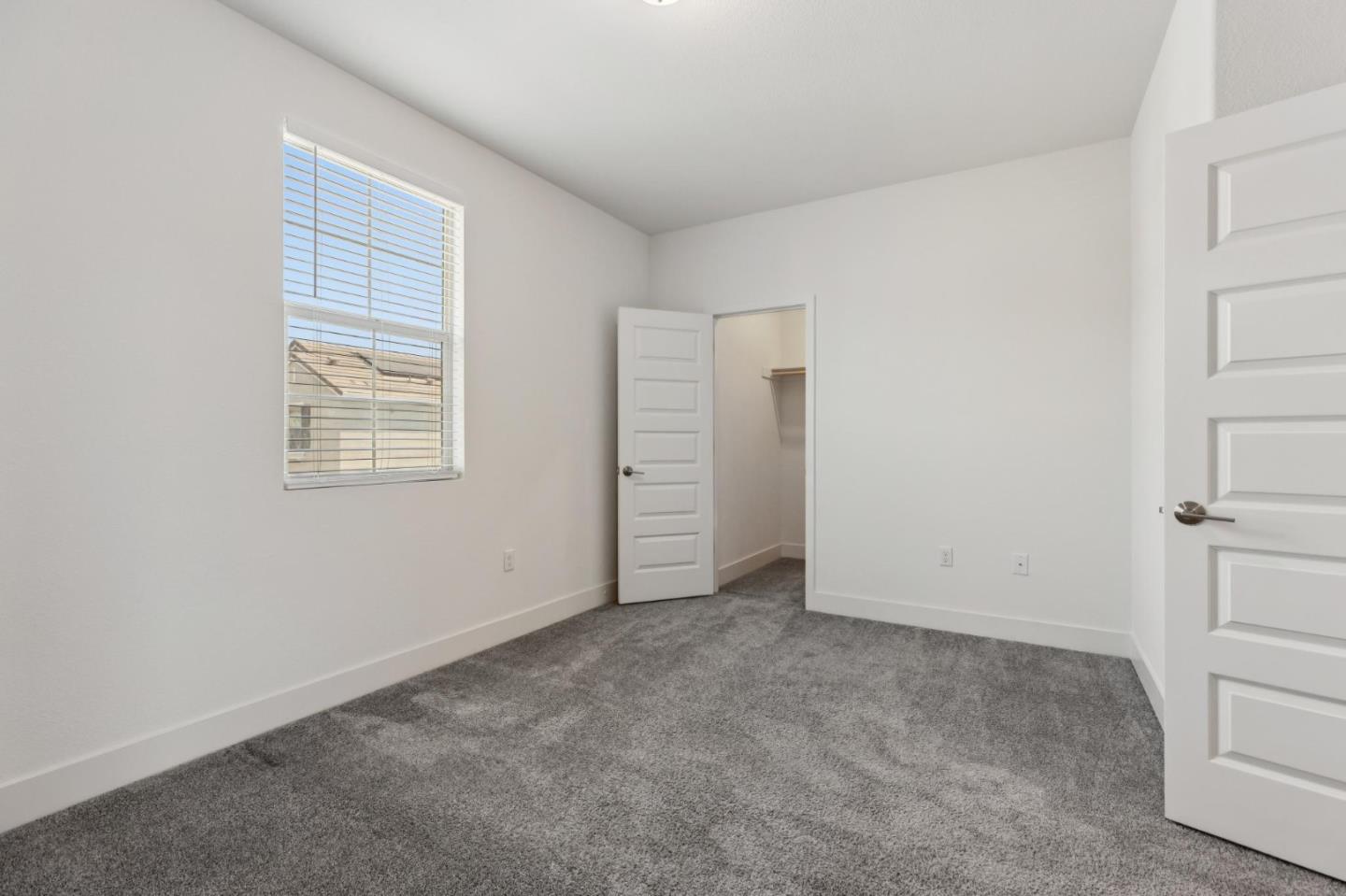 Detail Gallery Image 36 of 53 For 8908 Upbeat Way, Elk Grove,  CA 95757 - 3 Beds | 2/1 Baths