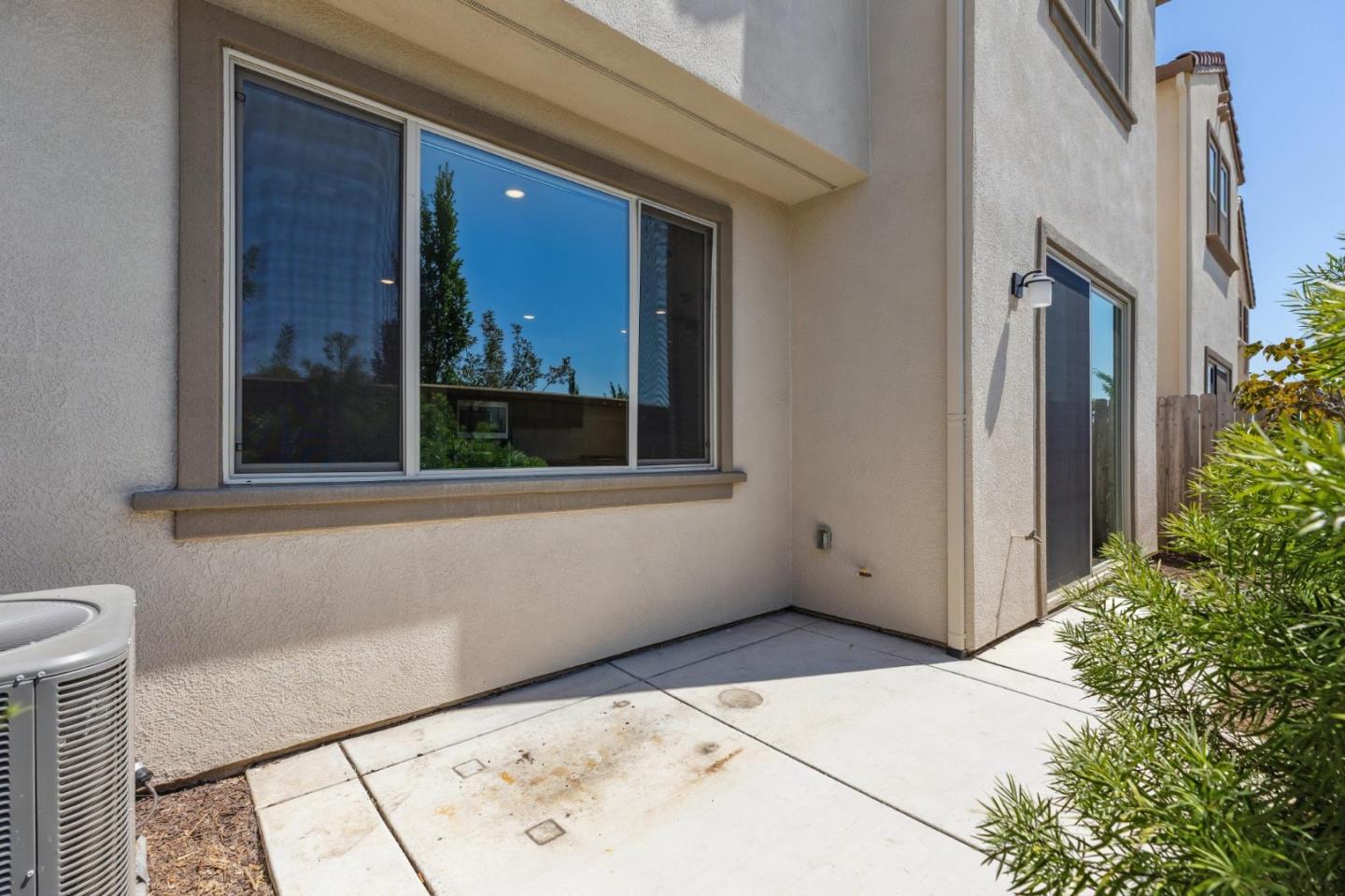 Detail Gallery Image 53 of 53 For 8908 Upbeat Way, Elk Grove,  CA 95757 - 3 Beds | 2/1 Baths