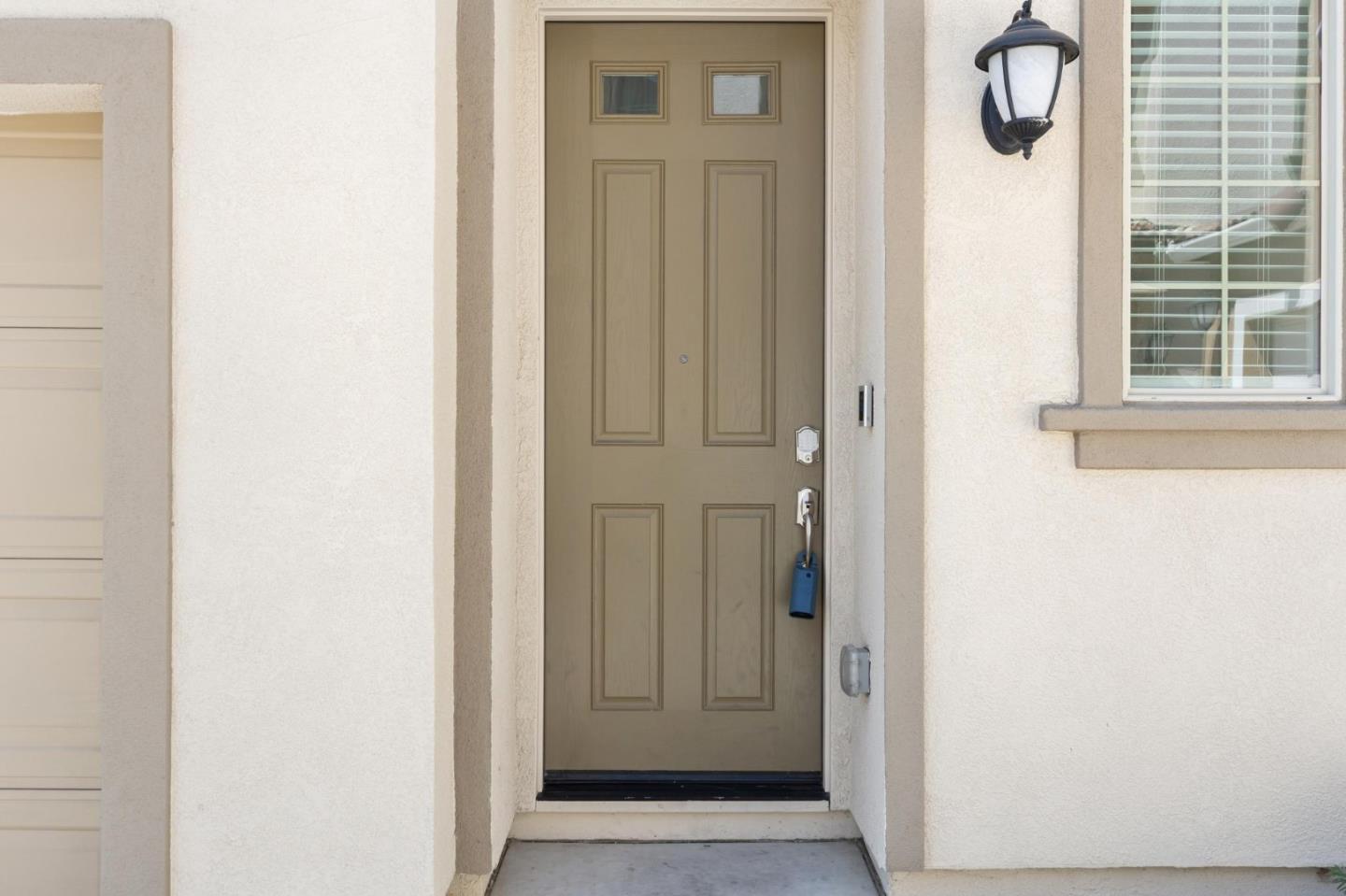 Detail Gallery Image 6 of 53 For 8908 Upbeat Way, Elk Grove,  CA 95757 - 3 Beds | 2/1 Baths