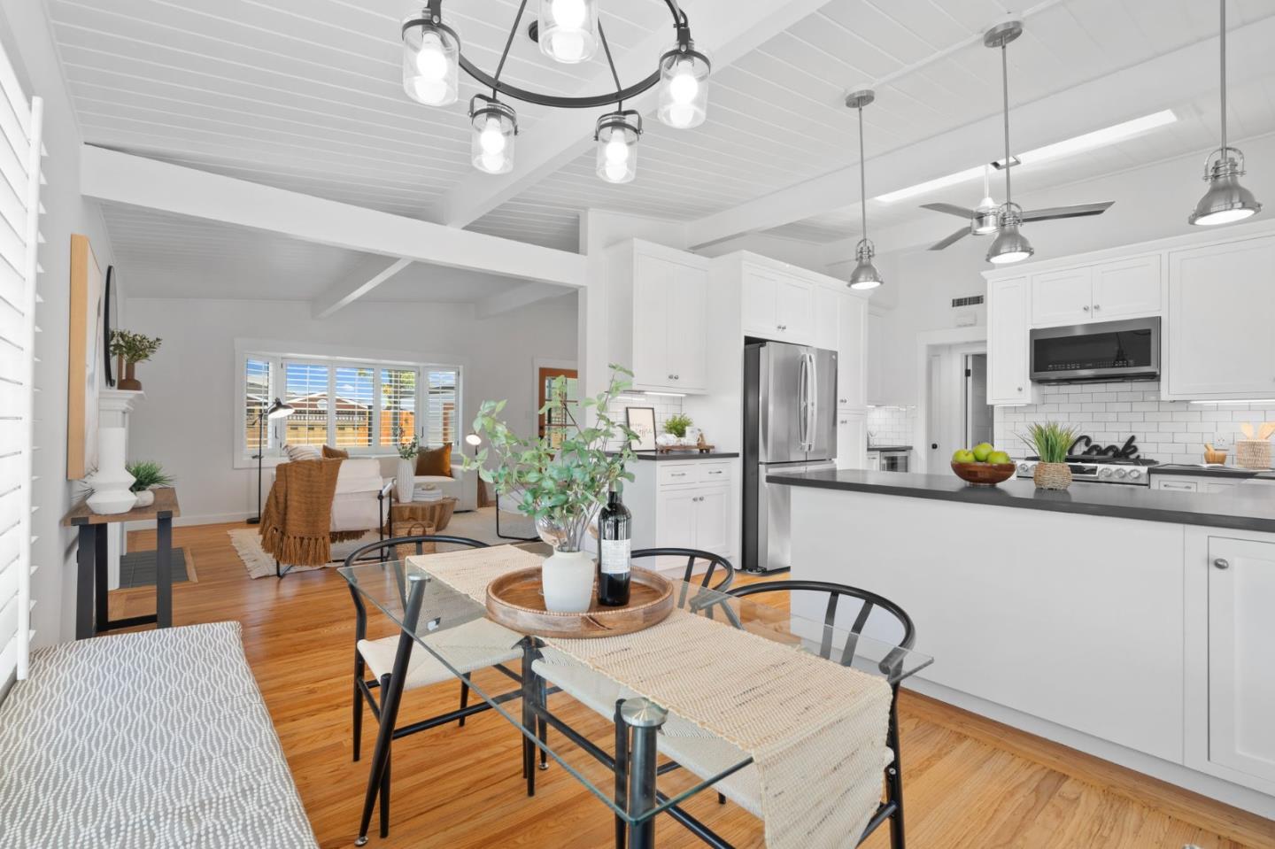 Detail Gallery Image 6 of 21 For 2002 Polk Ave, San Mateo,  CA 94403 - 3 Beds | 2 Baths